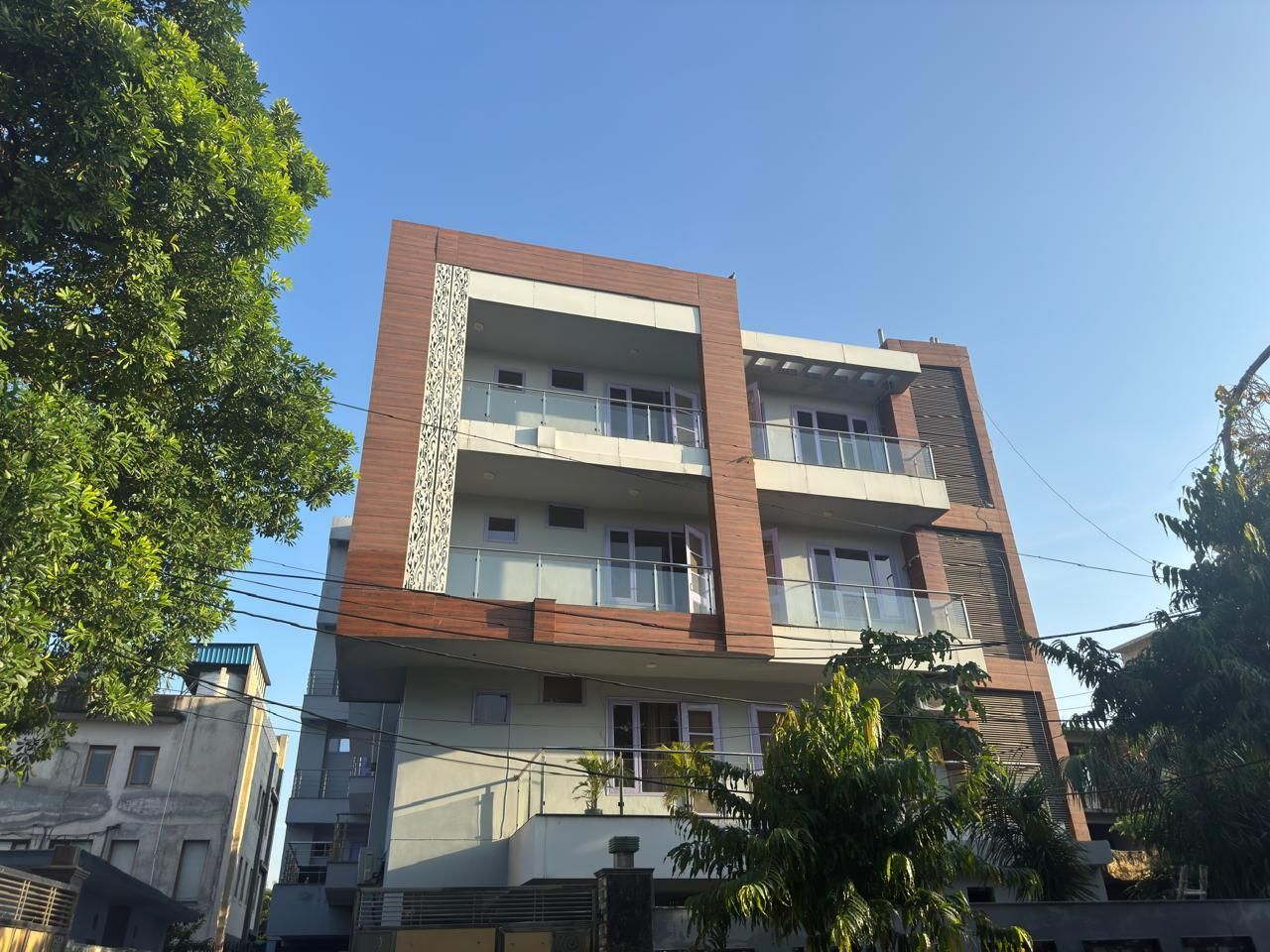 Divine India Hotel and  Service Apartment Noida 72 near Medanta  Hospital