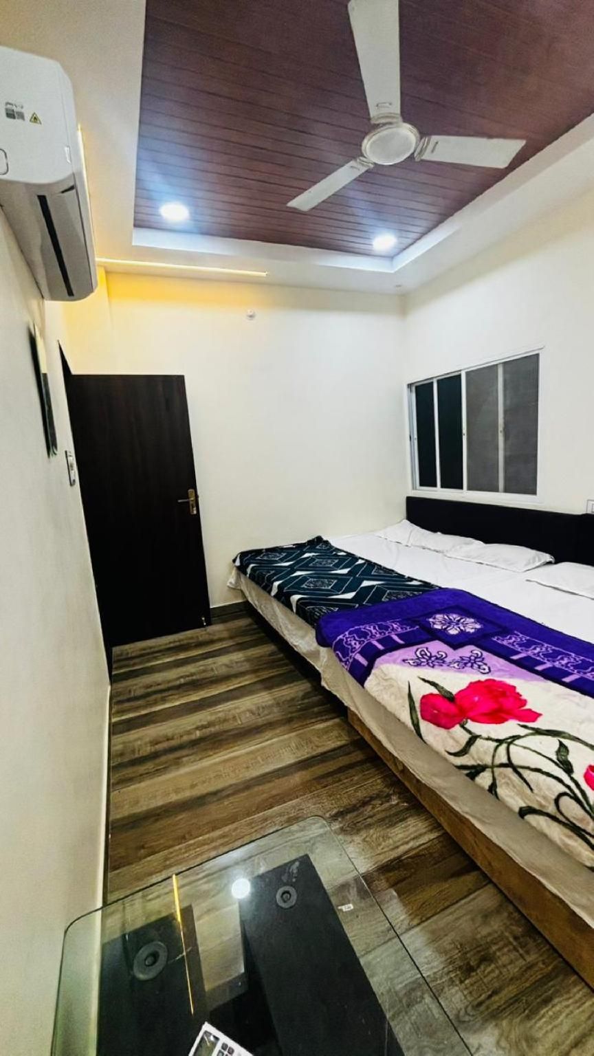 Goroomgo Shree Nidhi comfort stay Ujjain  Deluxe Family Room