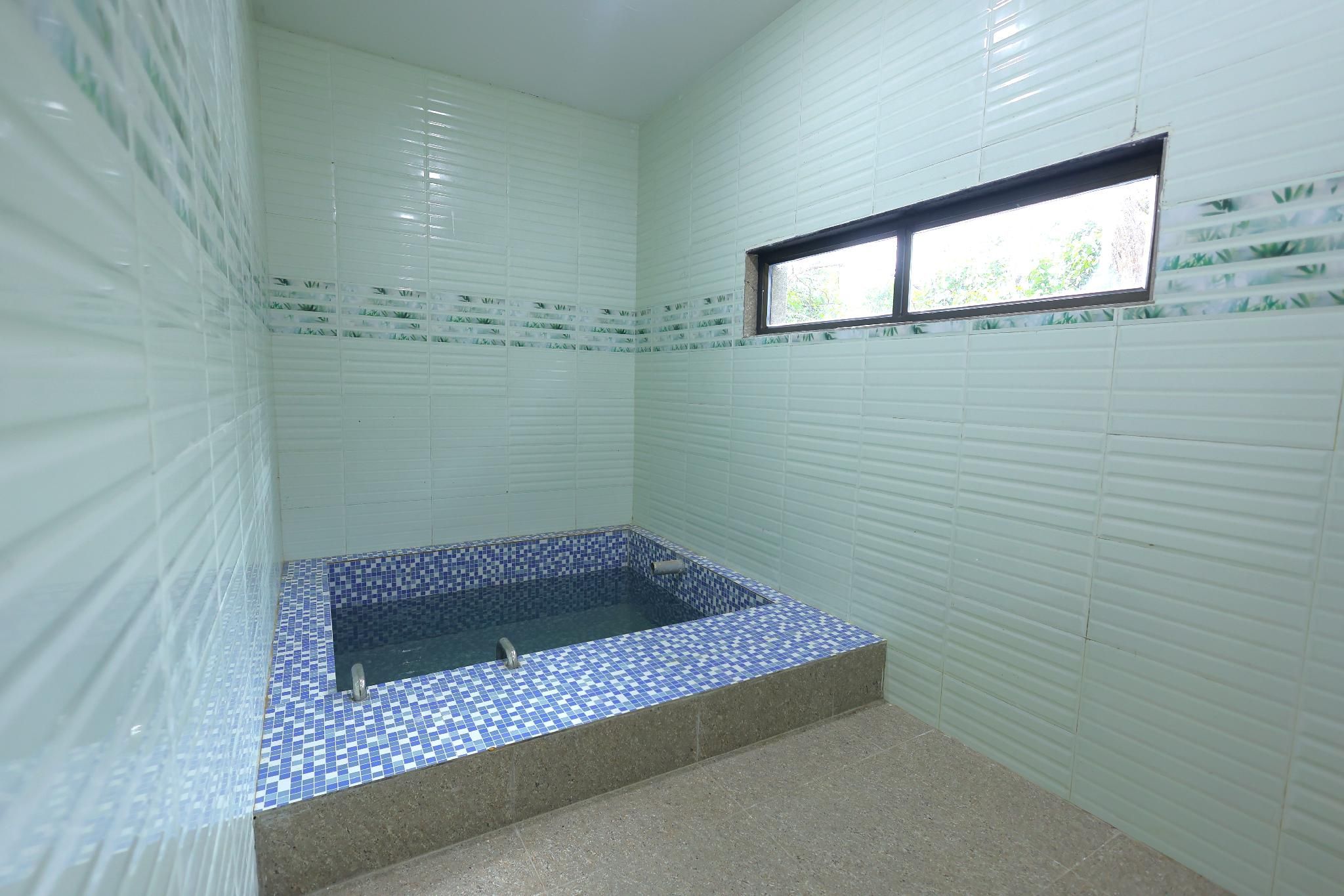 MARUTI RESORT & VILLA'S Suite with Private Plunge Pool 2