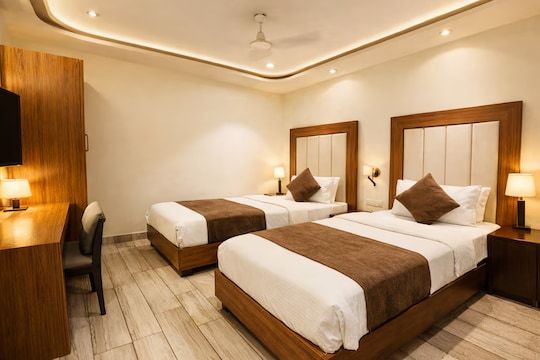 Hotel Meritus Inn Ahmedabad Deluxe Room
