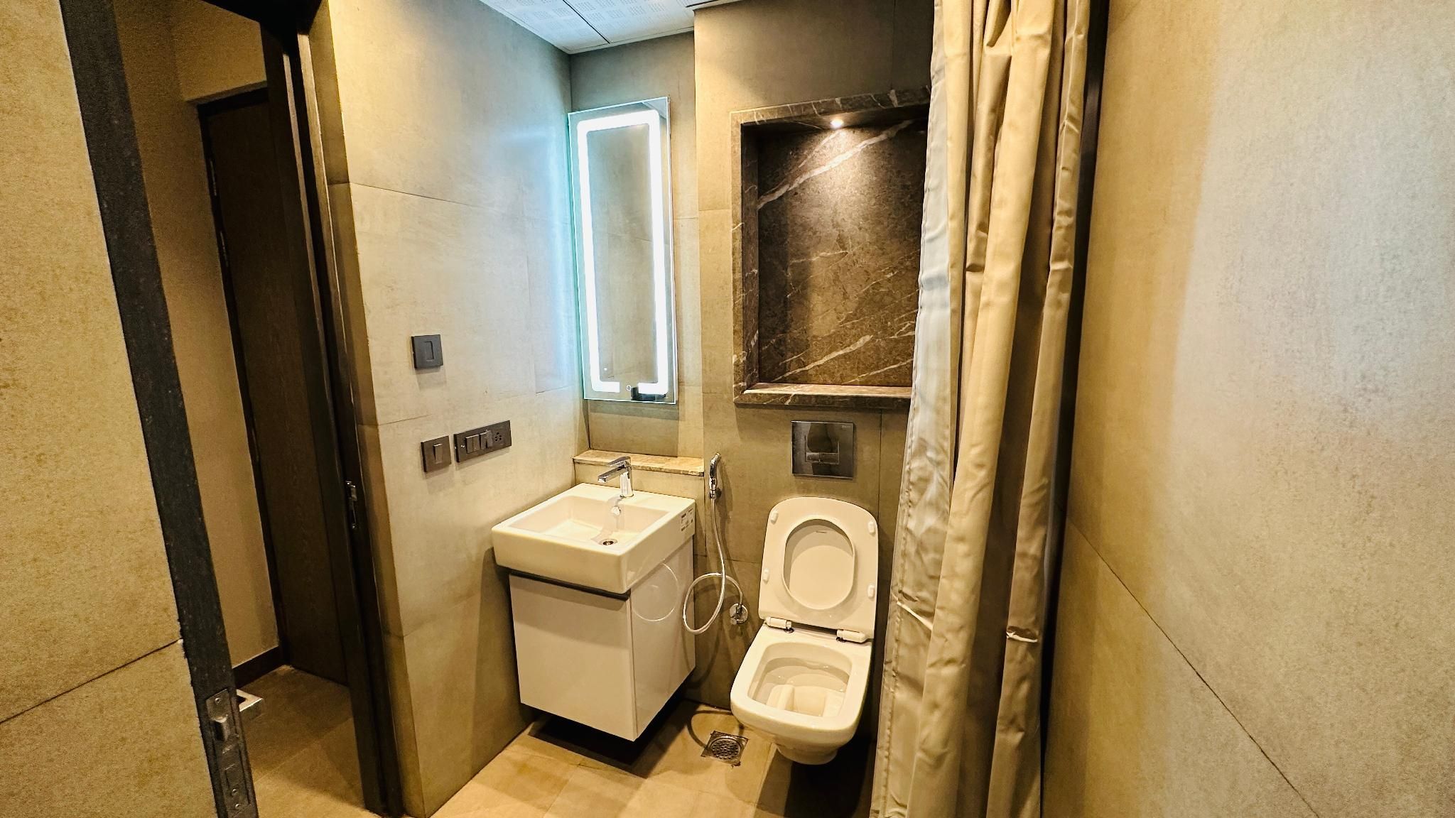 High Rise Haven 1 Bedroom Deluxe 3