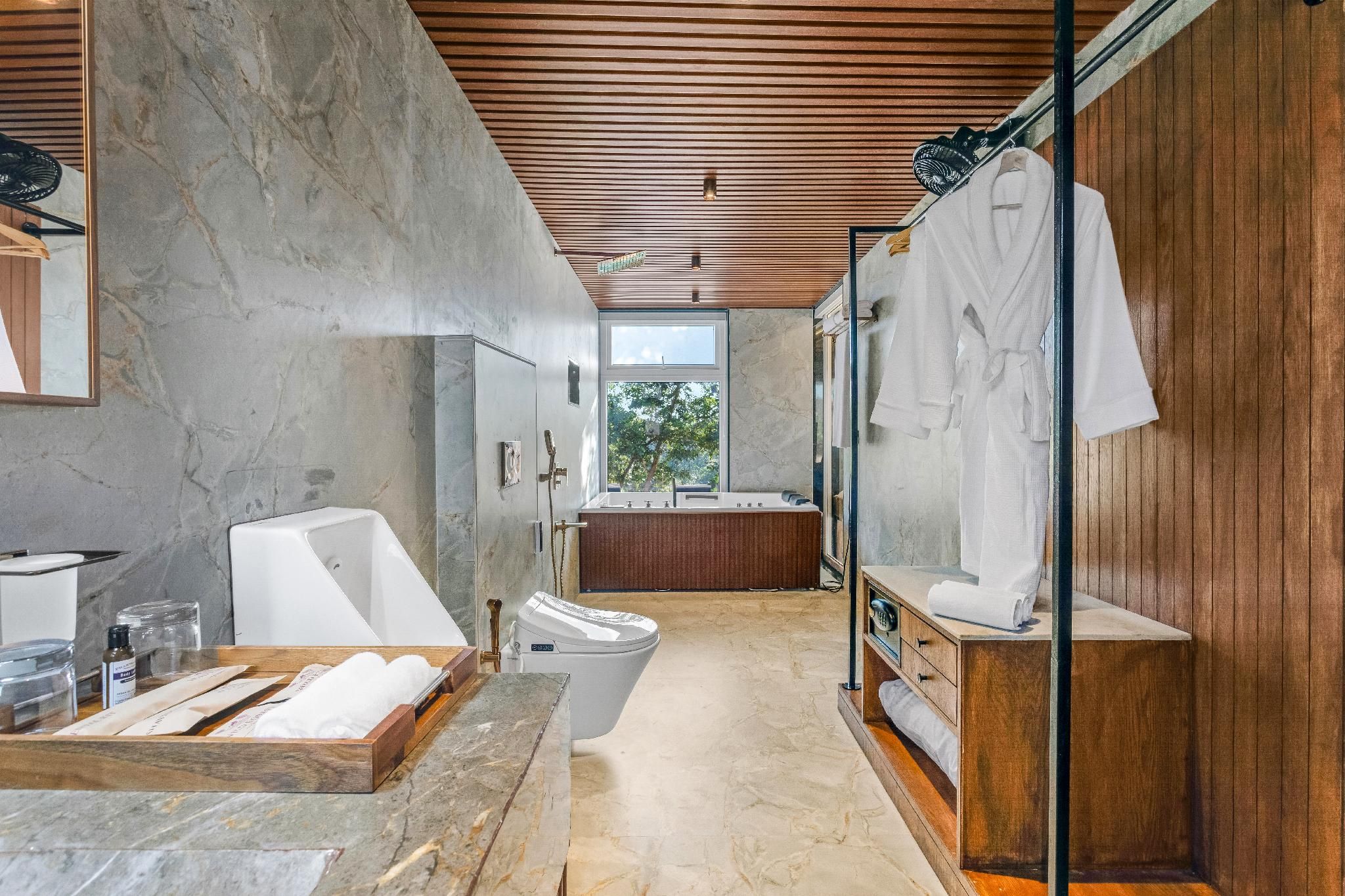 Wild Forest Sasan Gir Wildlife Sanctuary Presidential 2-Bedroom Suite 2