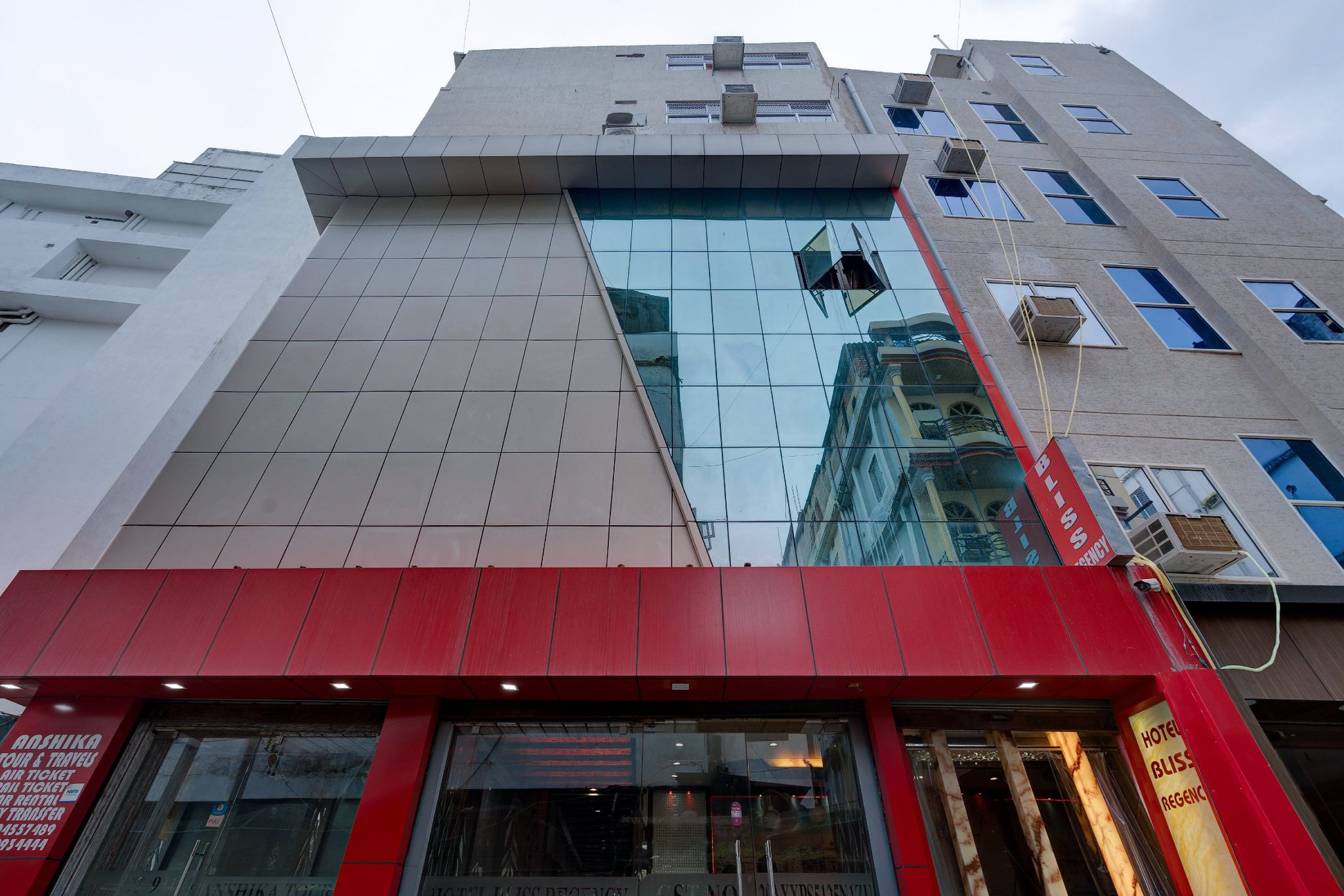 OYO 37704 Hotel Bliss Regency