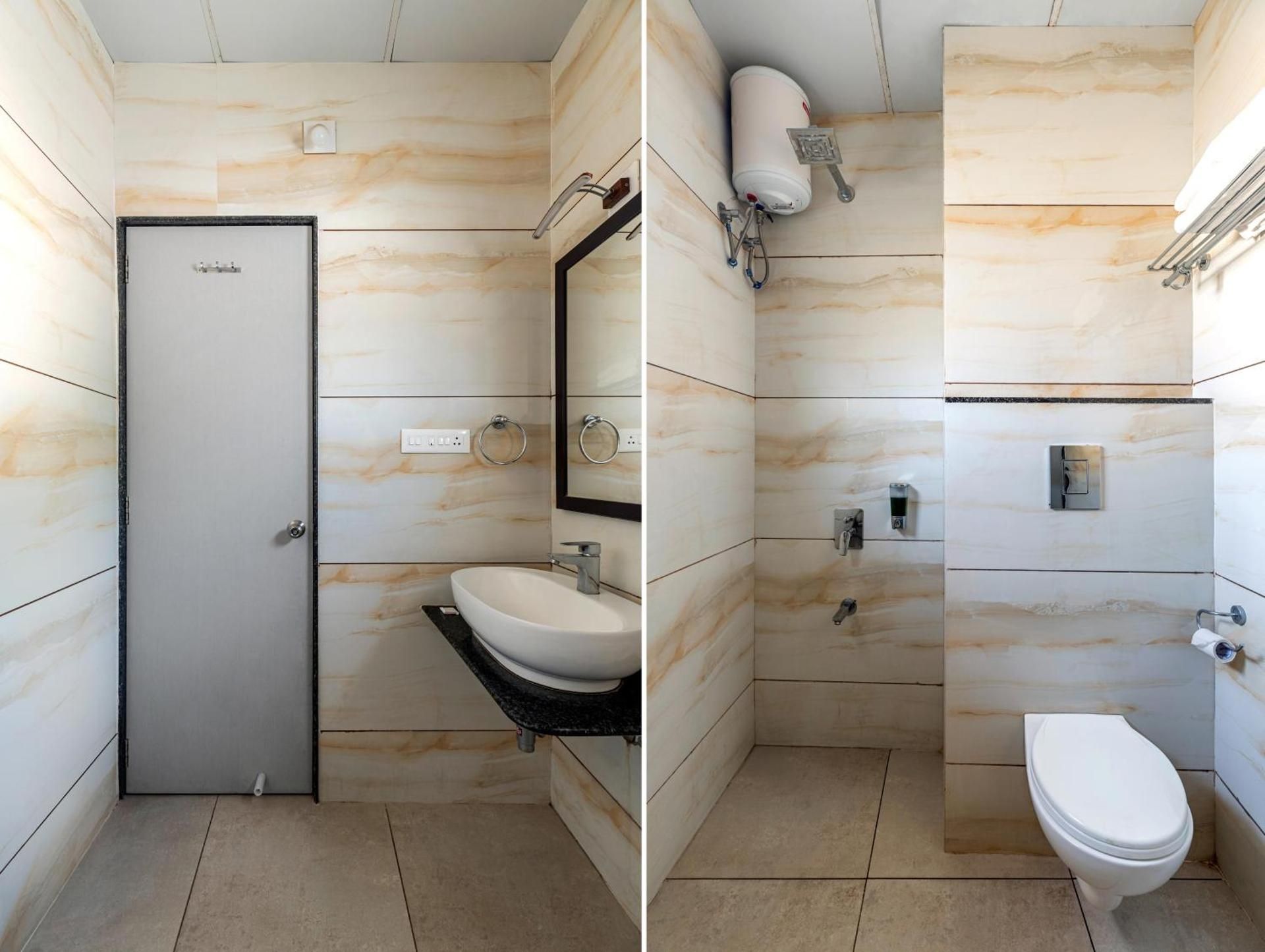 Young Monk Hostel Udaipur- Jaydurg Haveli Standard Double Room with Balcony 3