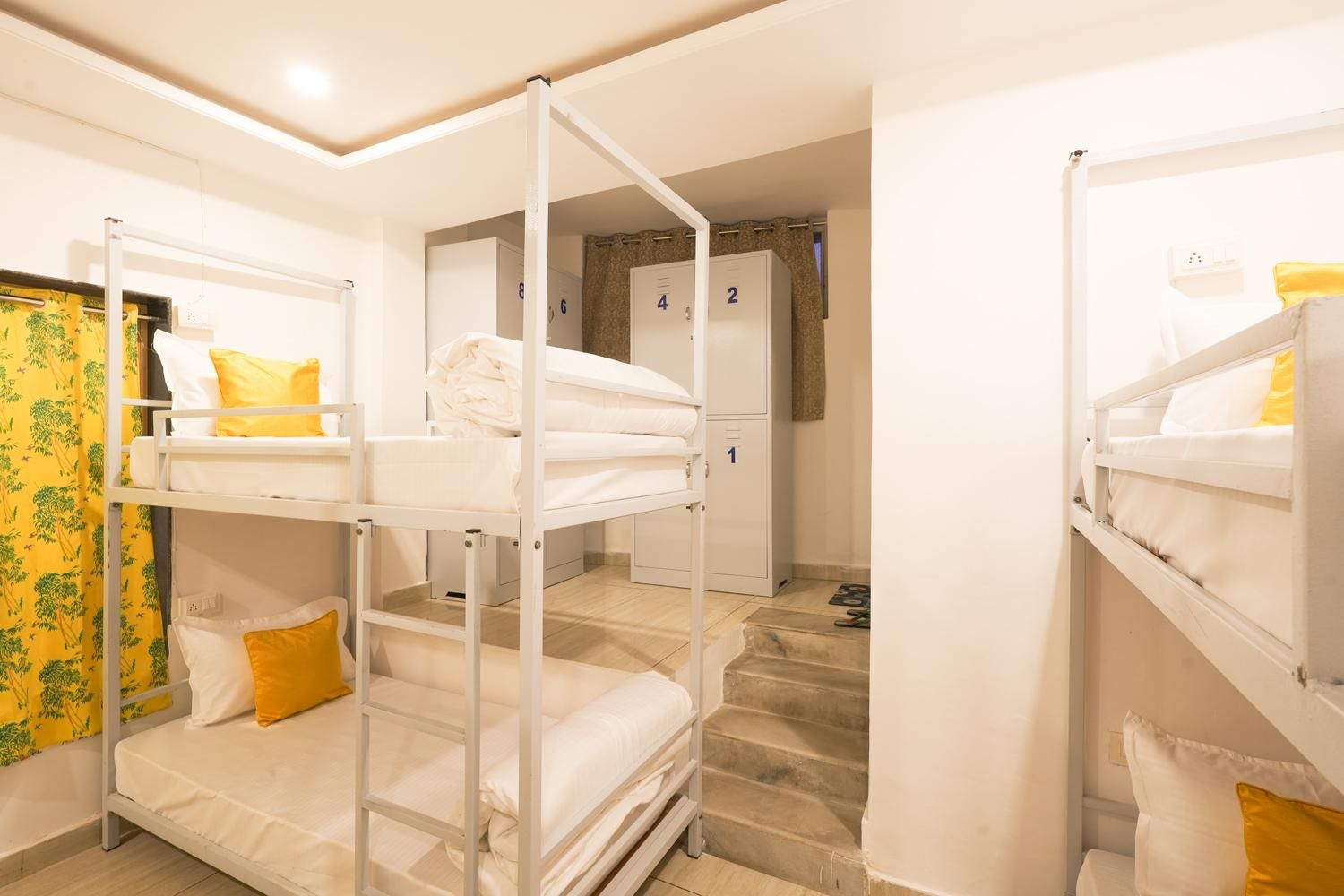 8 Bed Mixed Community Dorm