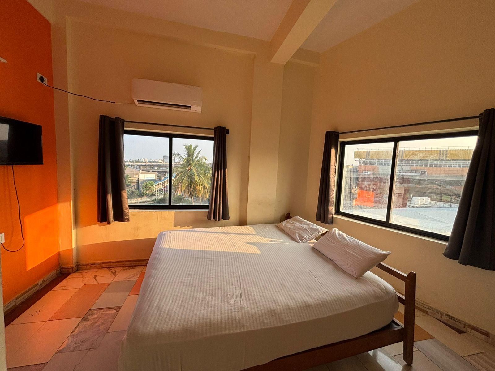 Royal Group Of Hotels Execuitve Suite 2