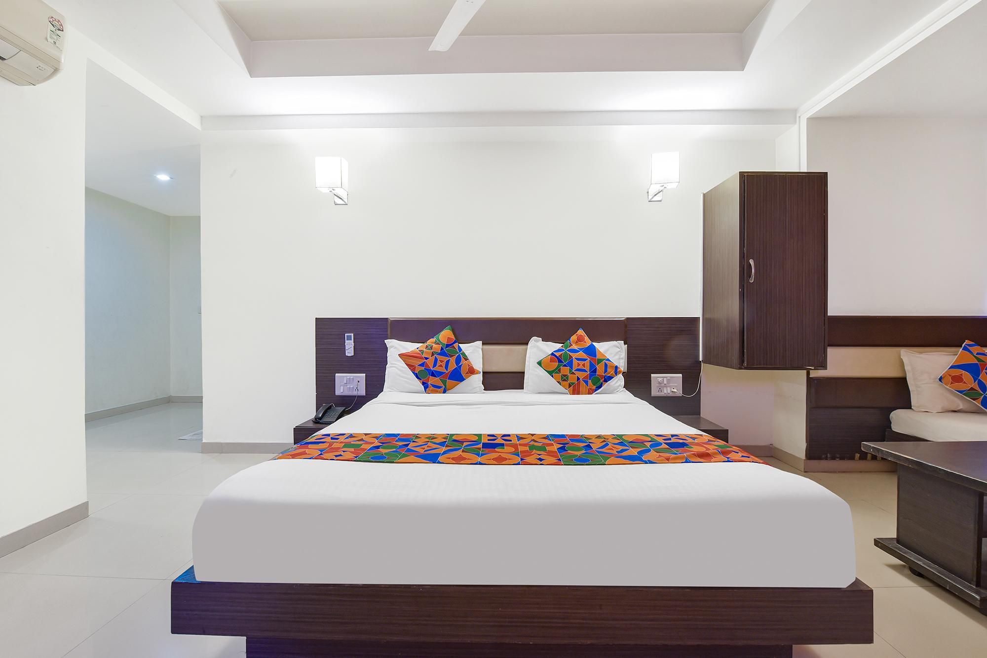 FabHotel Skyland -  Ambli - Bopal Rd Deluxe Room