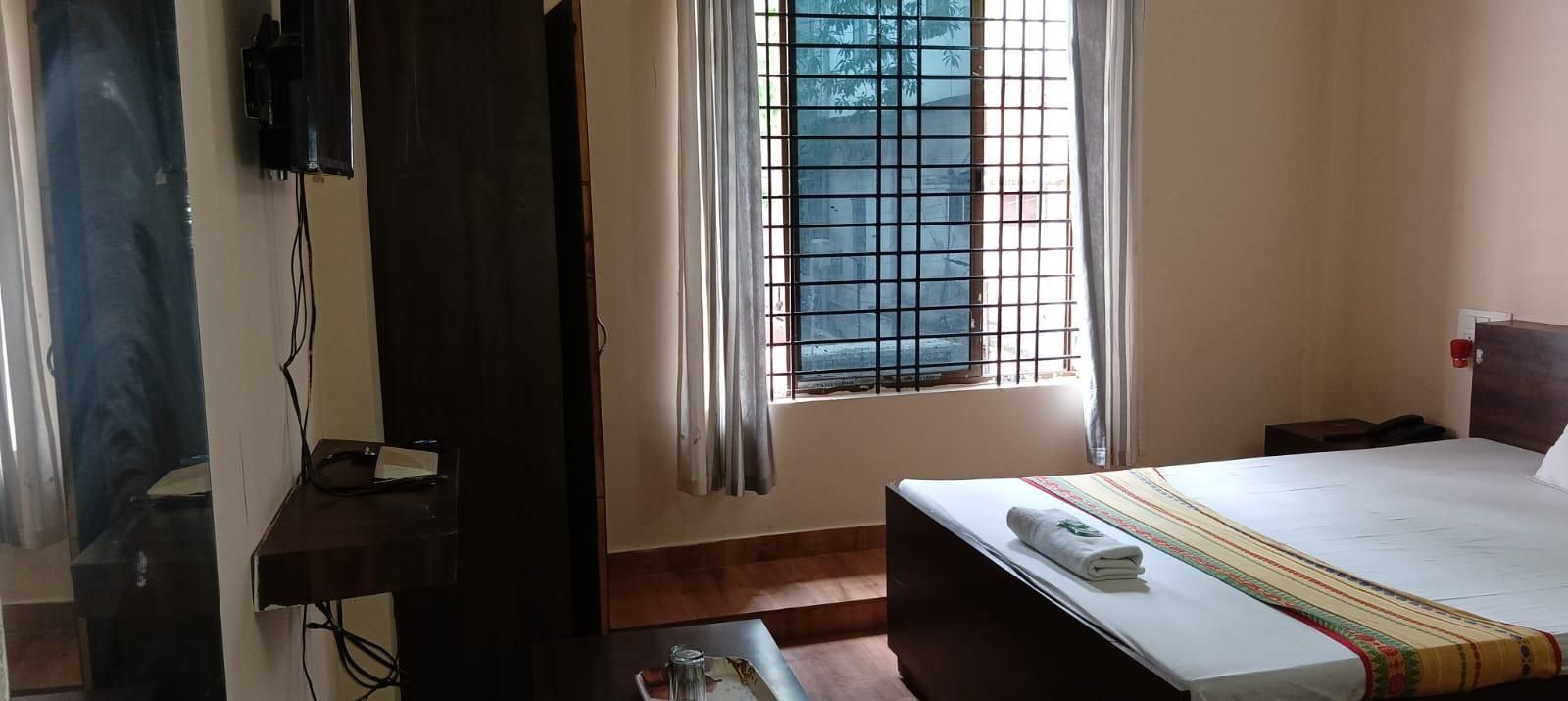 Hotel Tashi by ROH Standard Room 3