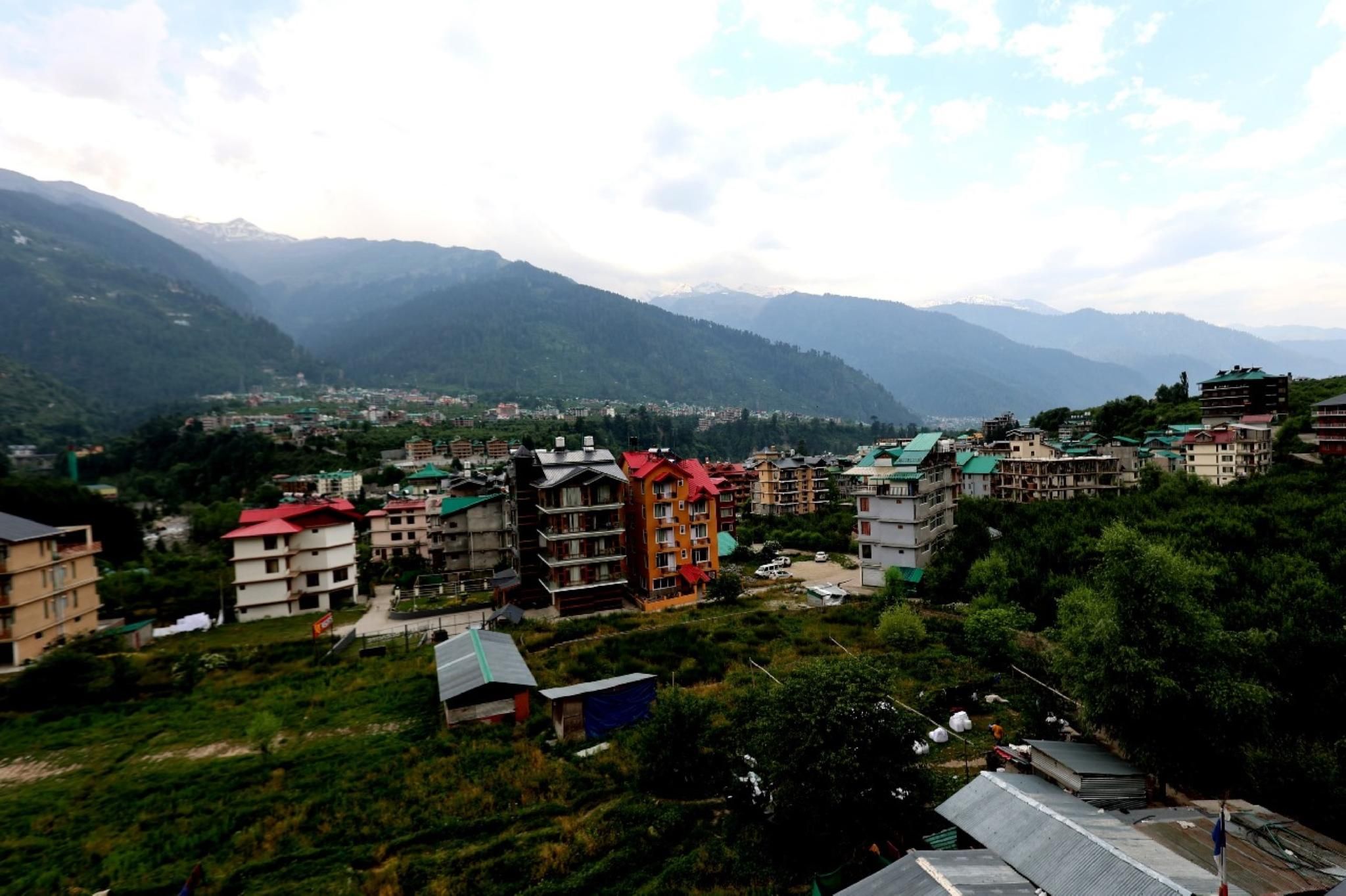 Goroomgo Mareema Non Veg Hotel Manali