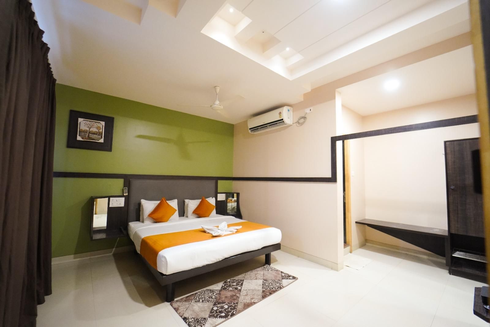 Hotel Pooja Garden And Lodging, Nanded AC Deluxe Room  2