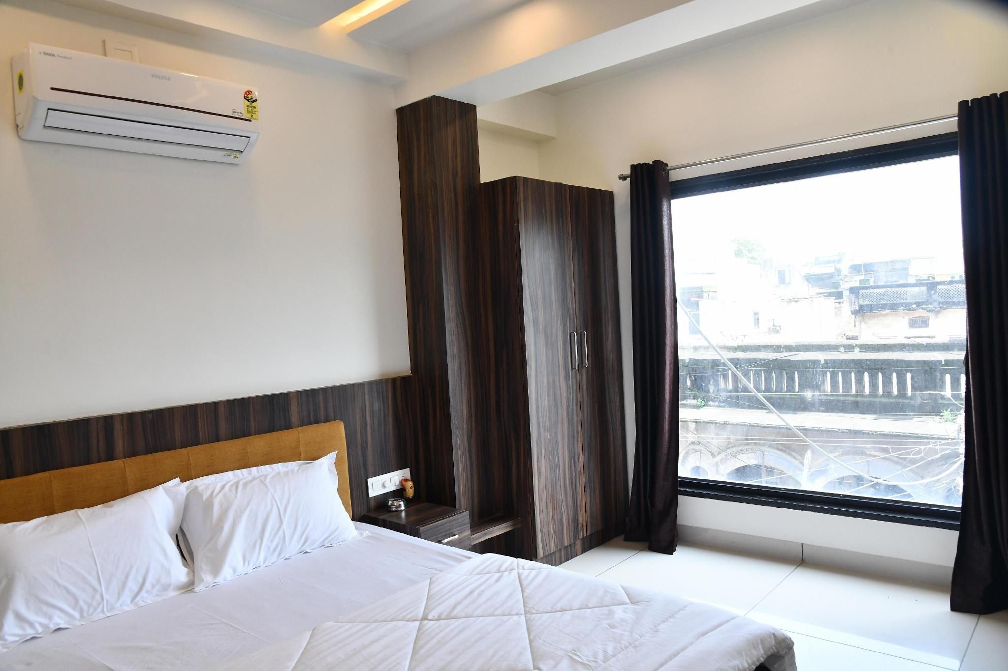 Hotel Shreeji Palace Mount Abu AC Suite