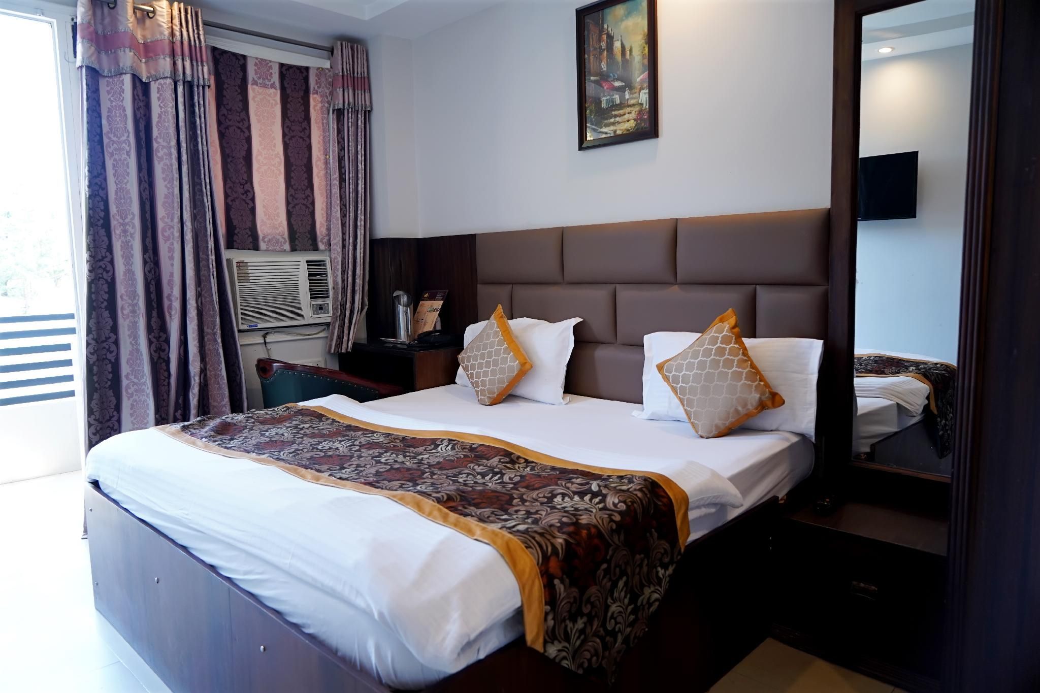 Hotel The Royal Placid Standard Room 2