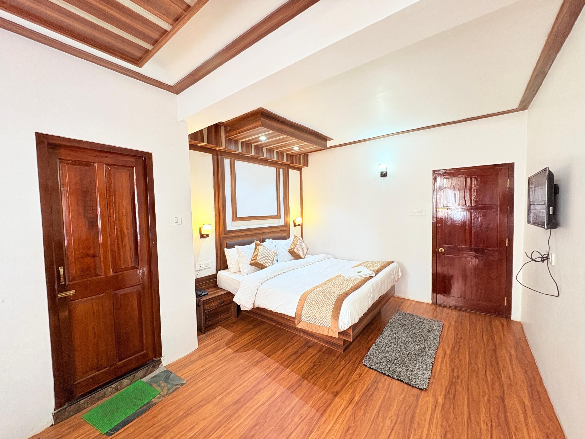 Classic Deluxe Double Room