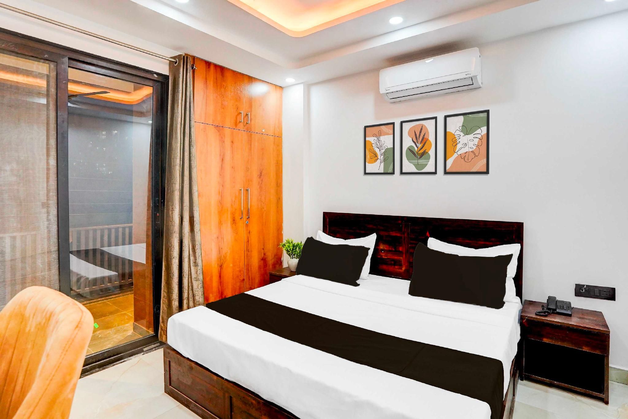 Collection O Sector 143B Noida Classic Triple Room