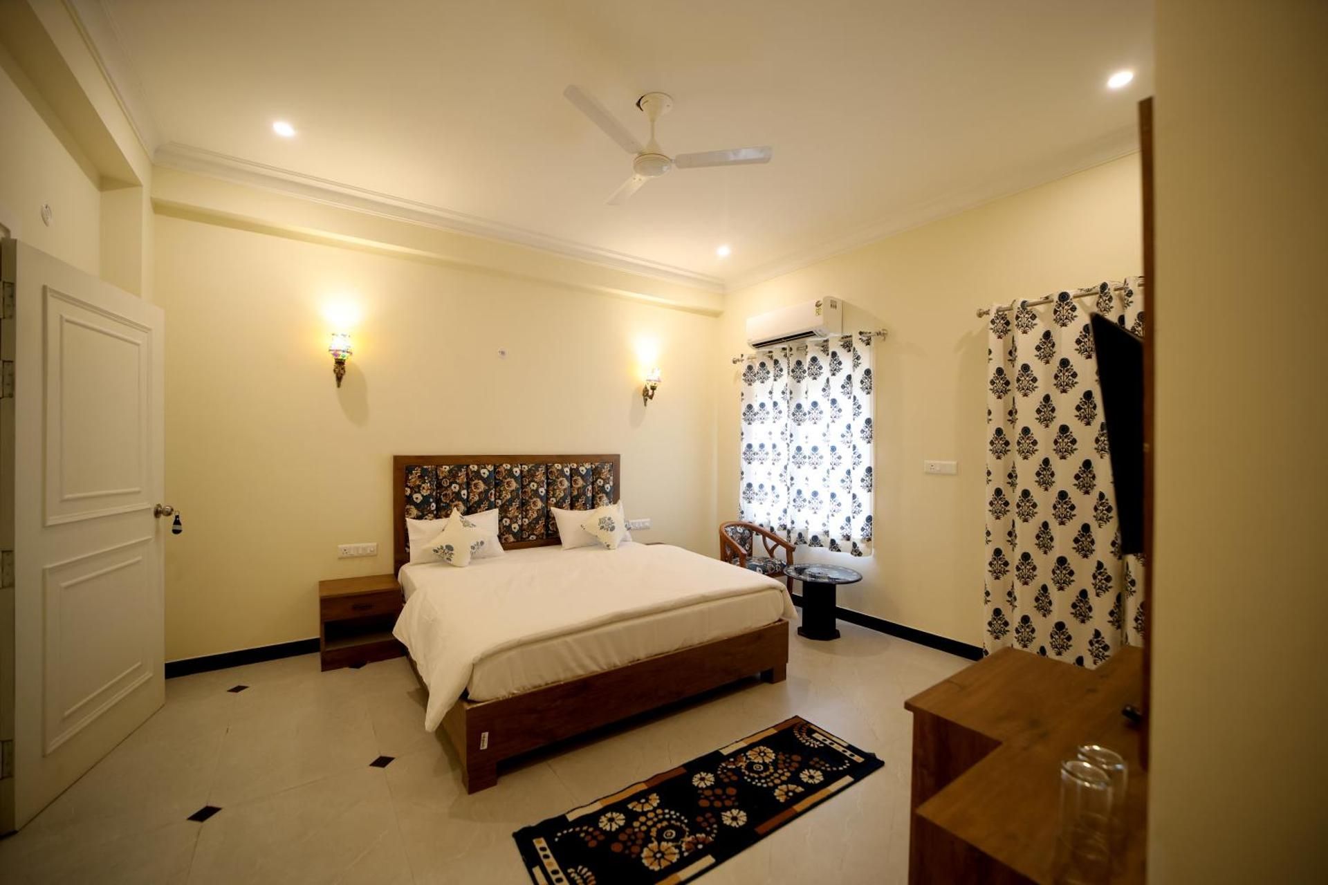 Double Room with Balcony