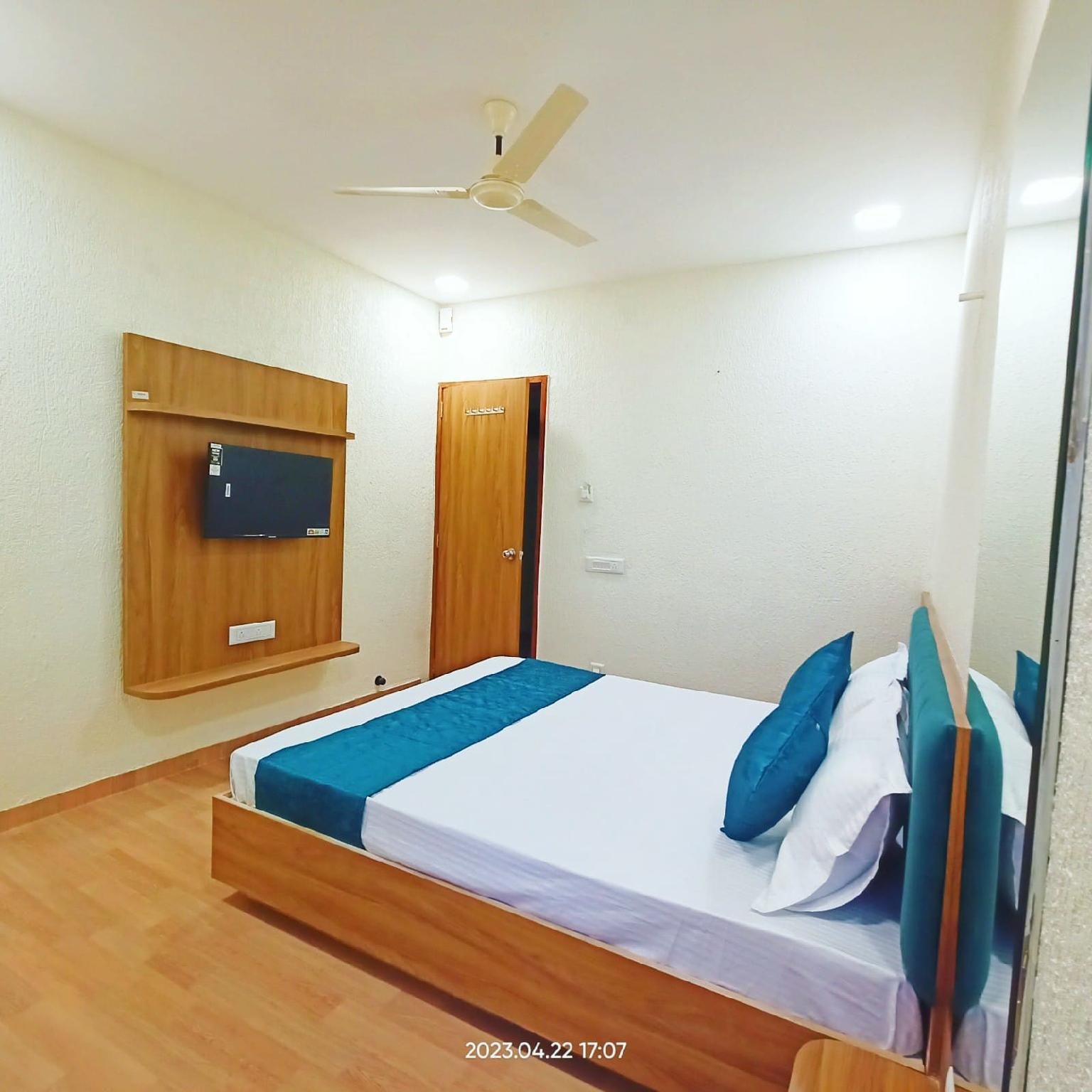 Hotel shree tapovan Single Standard 3