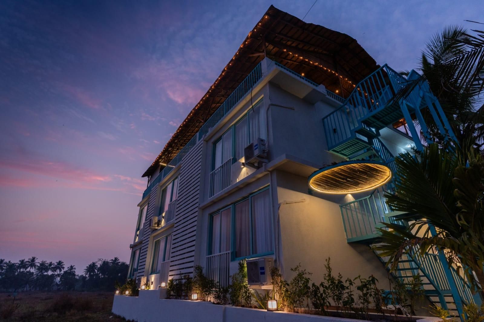 The Paradise - By the fields, Goa