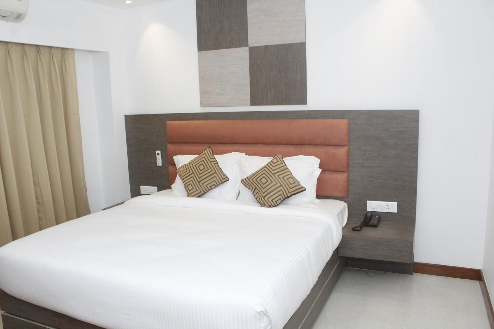 GK PALACE Pure VEG Hotel Deluxe