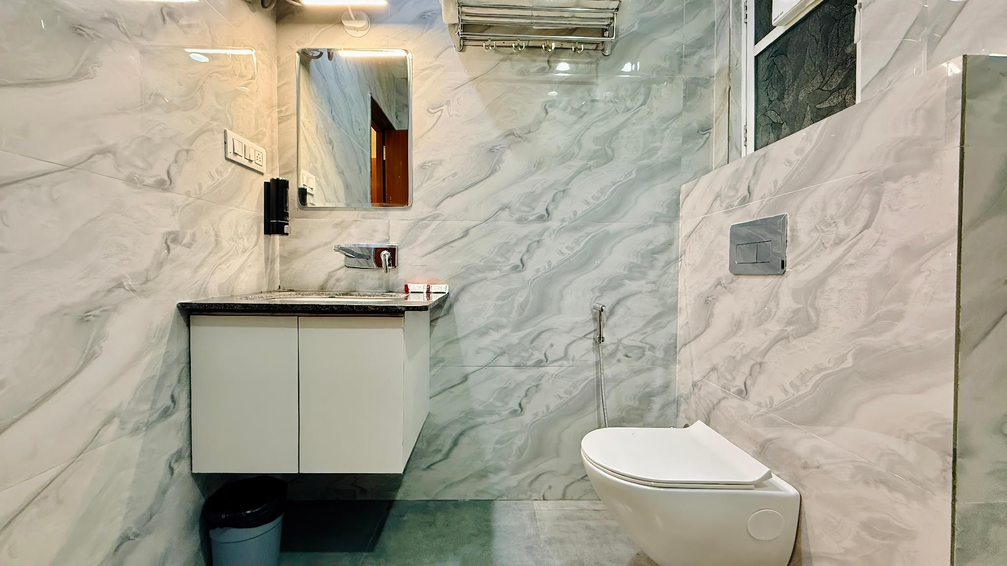 Hotel Mantri Ji Deluxe 3