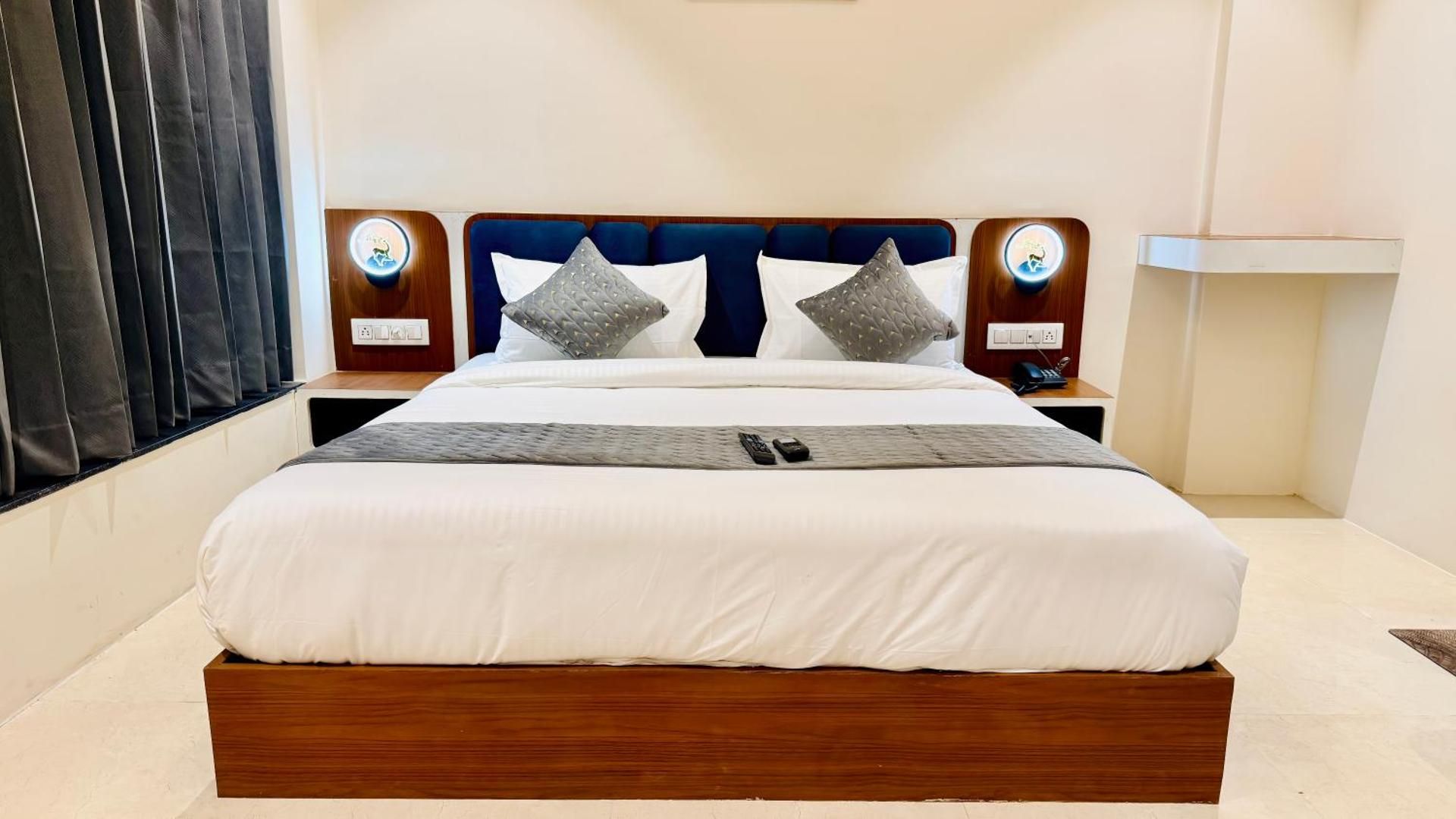 Hotel Mantri Ji Deluxe 2