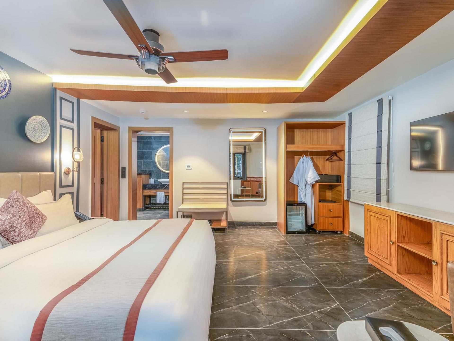 The Vale Lodge Pahalgam Family Suite Room 2