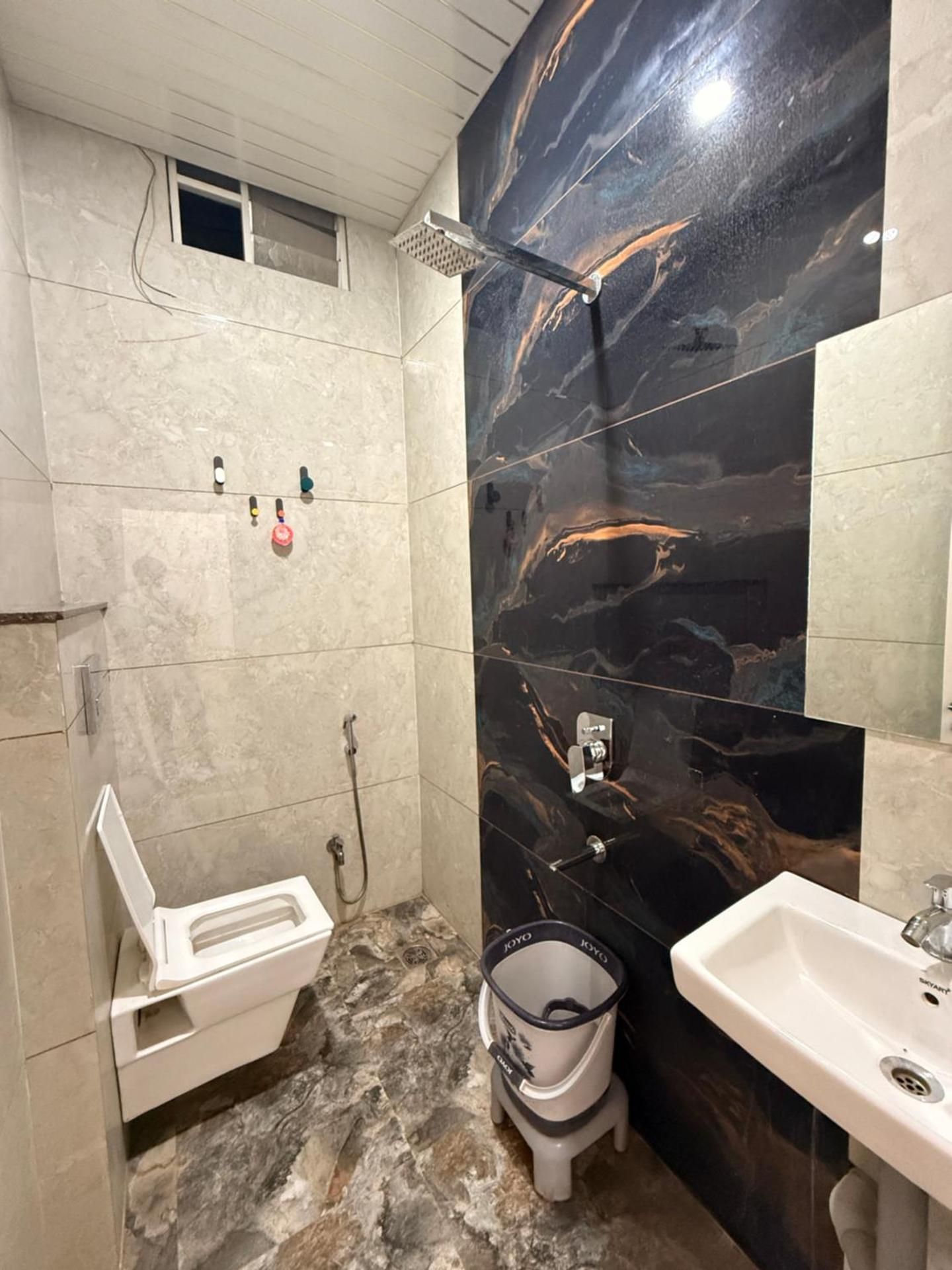 Hotel Tathaastu Palace Deluxe Triple Room 3