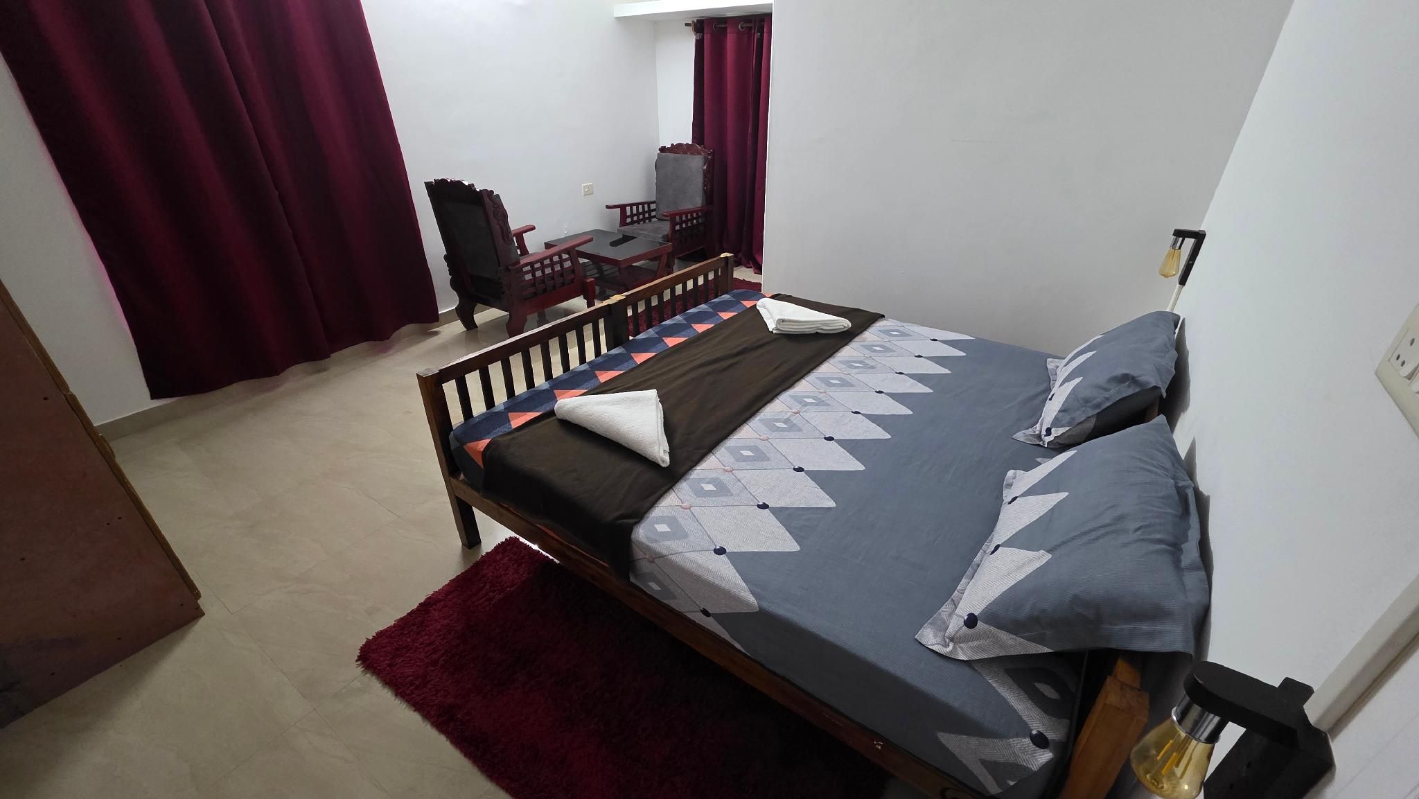 Sky's Surf Hostel Deluxe Room 2