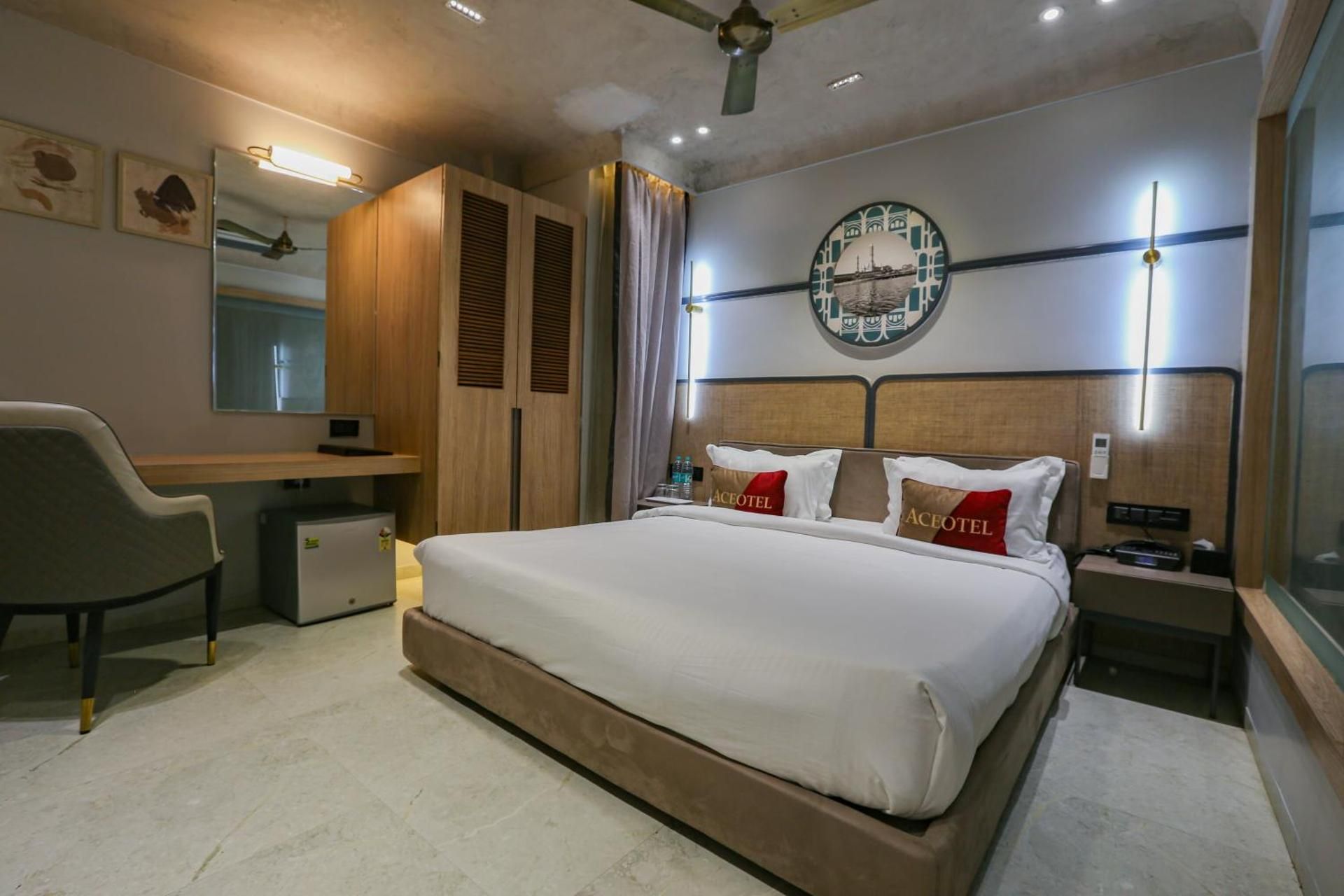 Aceotel Select Aria, Bhopal - A Luxury Boutique Hotel Deluxe Room 2