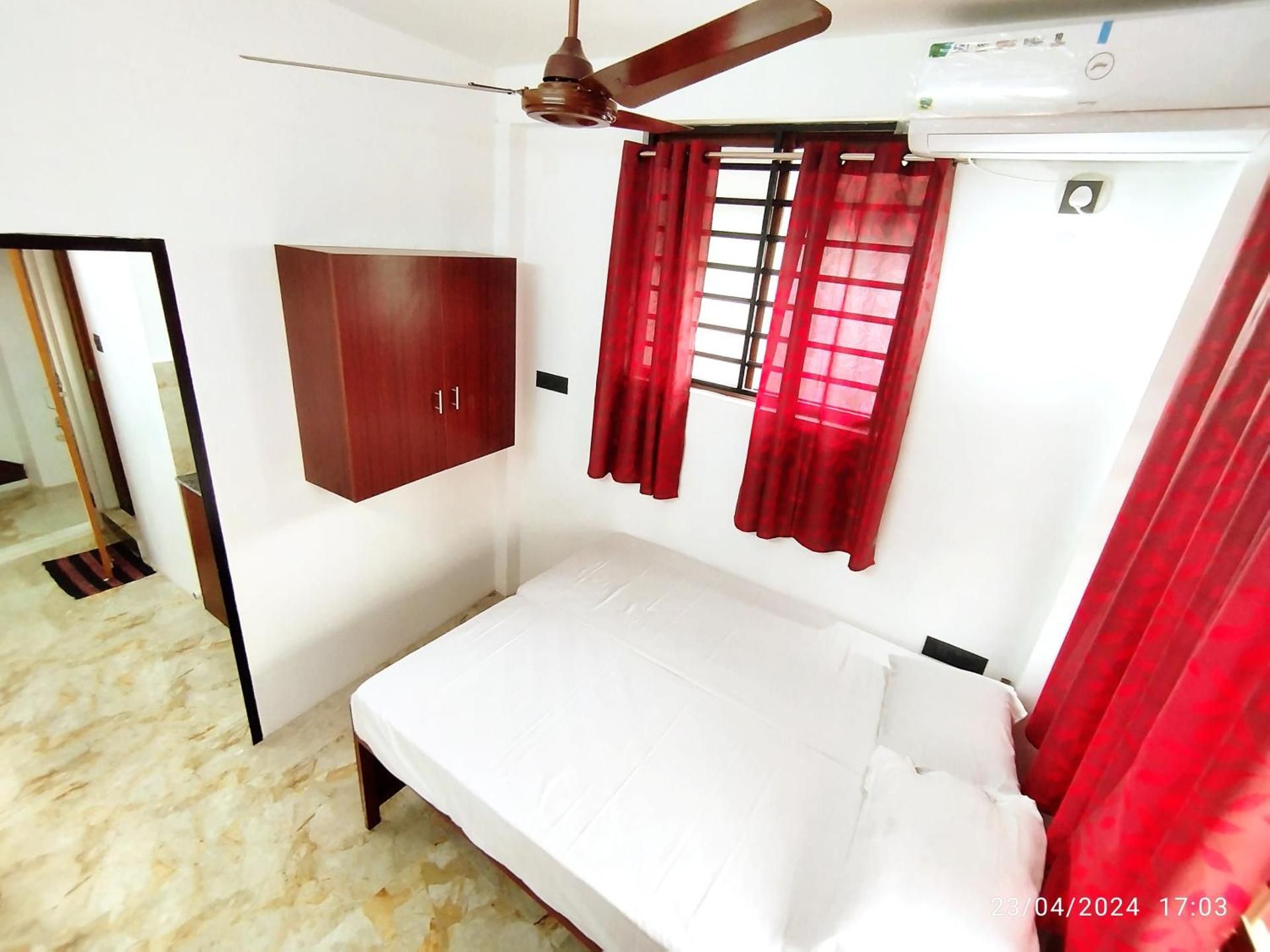 Pleasant Homes Double Room 5