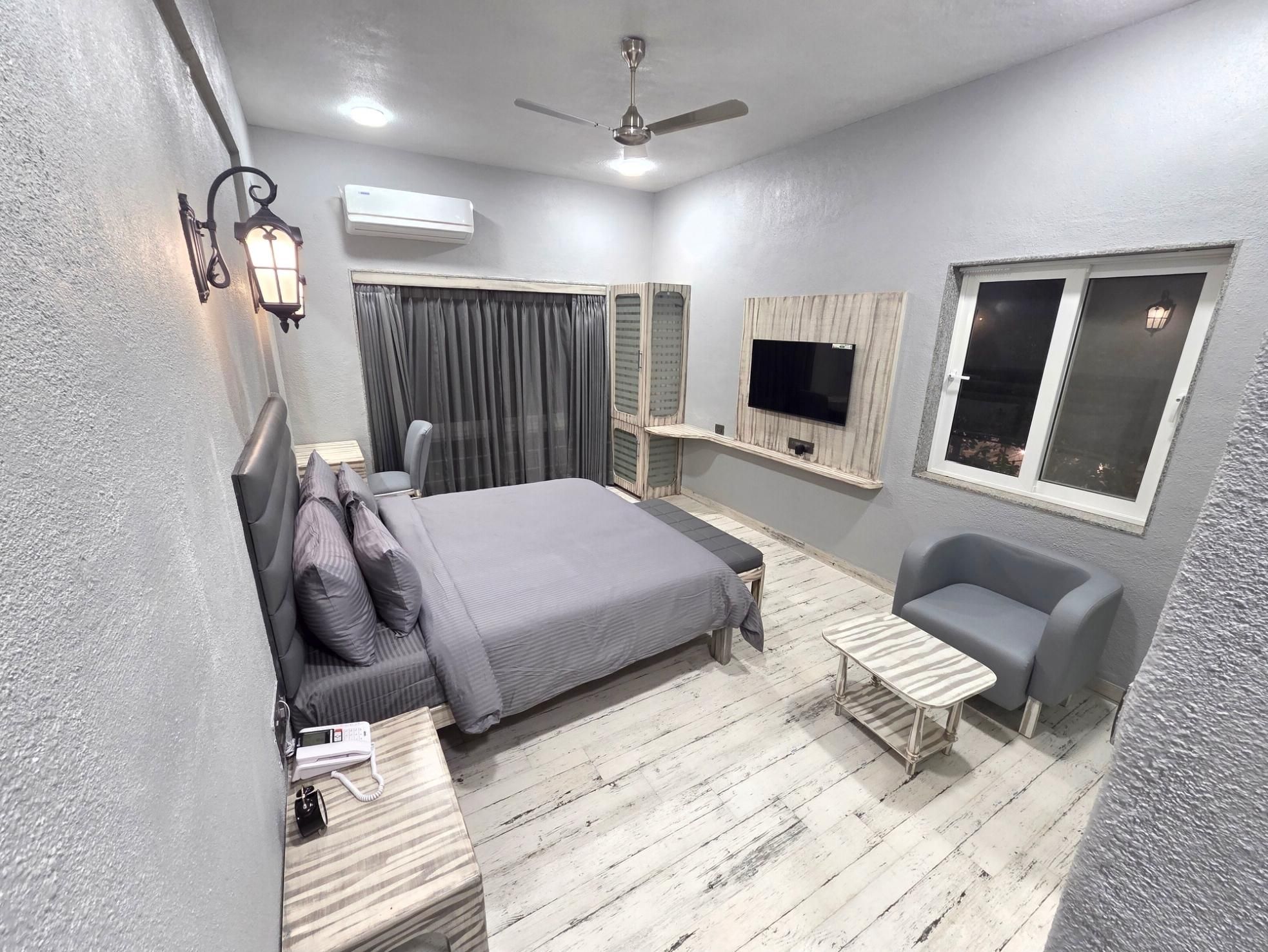 CASA DE CELEBRATIONS Khandala Deluxe Double or Twin