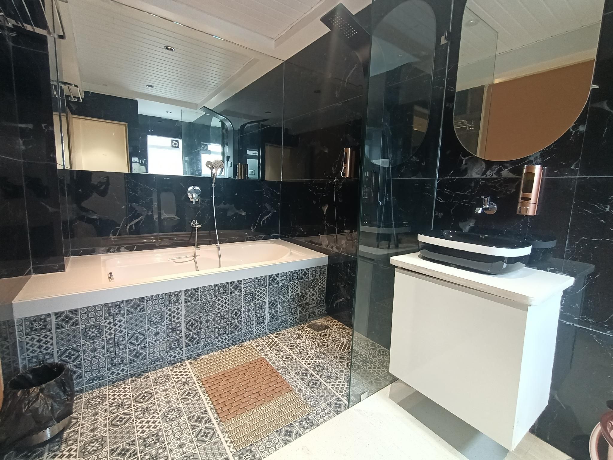 Melody Boutique Hotel Thane Execuitve Suite 3