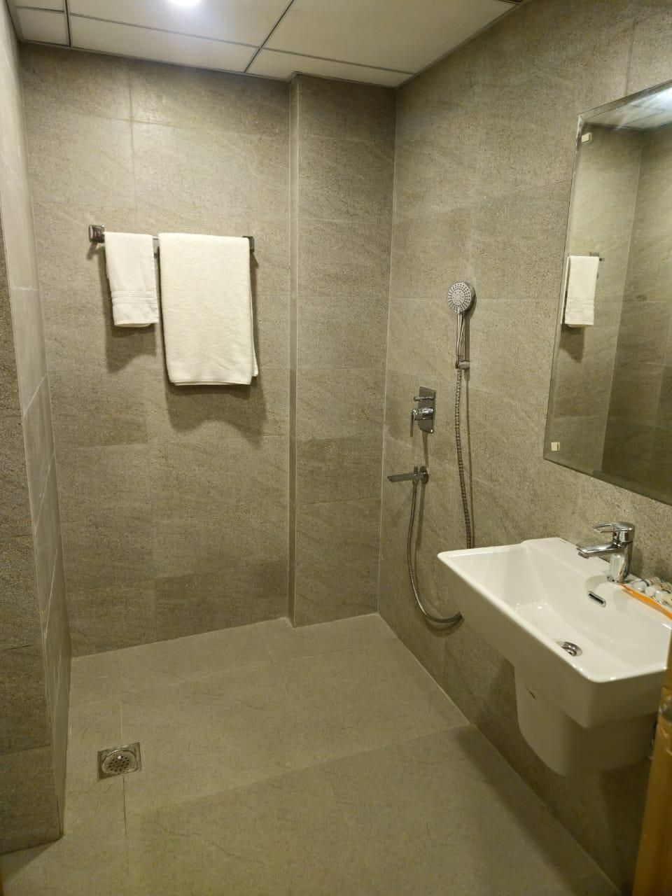 Orbit Stays Deluxe City View 2