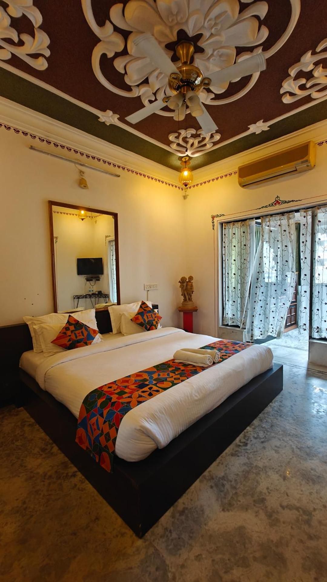 Baba Palace - A Heritage Hotel, Udaipur Heritage Suite 2