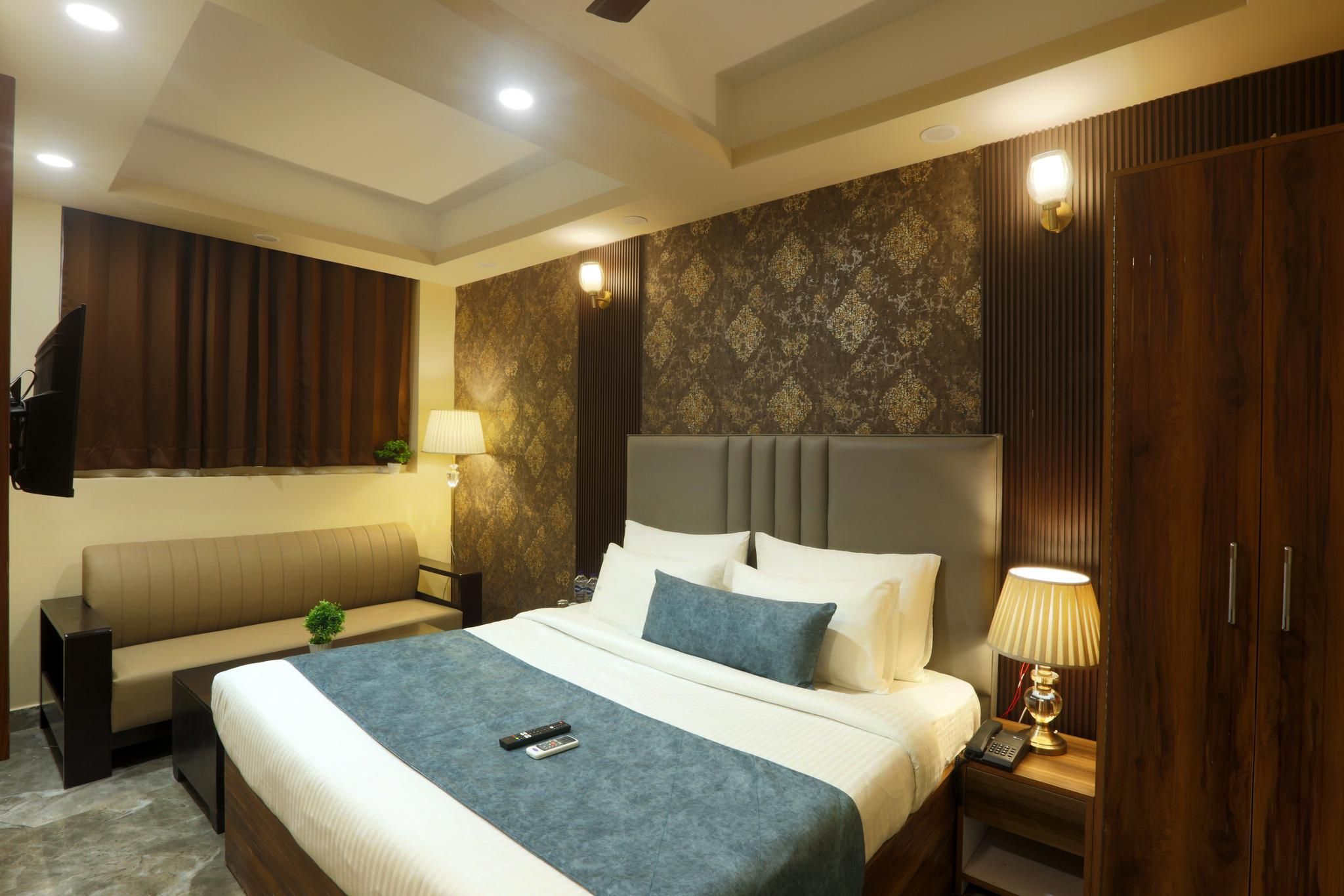 Mehak Palace Super Deluxe Room