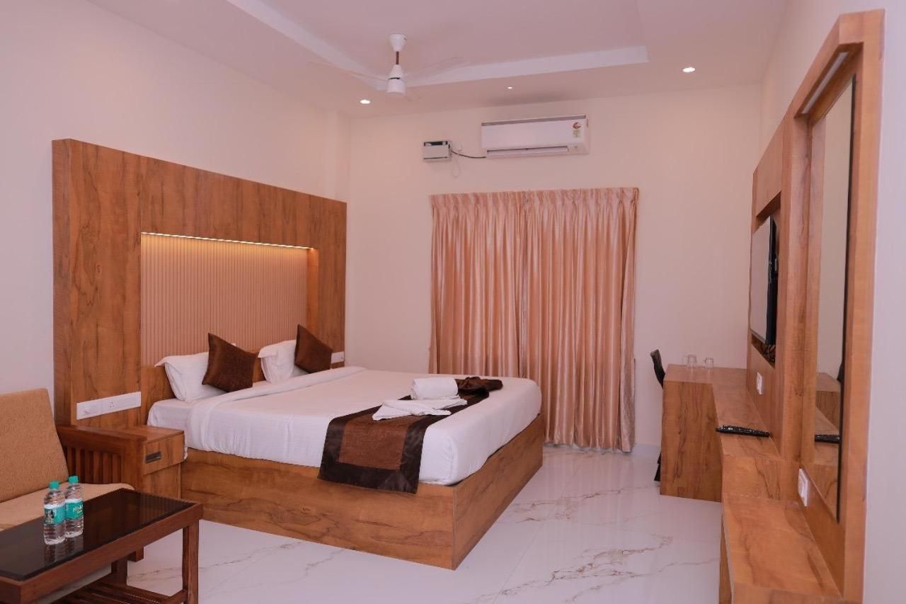 Hotel Sahaya Arasi Double Room 2
