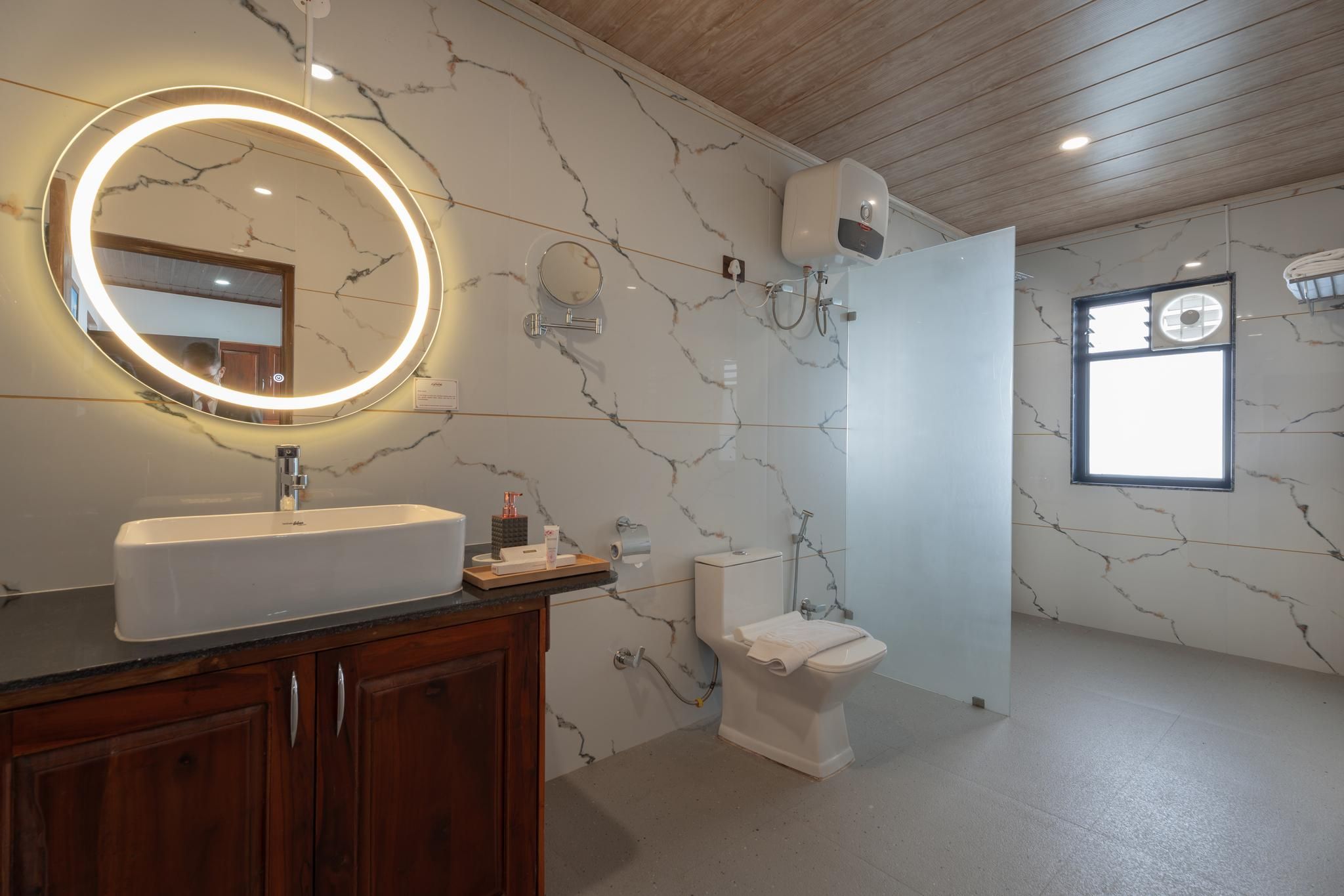 Summit Enigma Resort & Spa, Lamahatta Premium View Room with Private Balcony 3