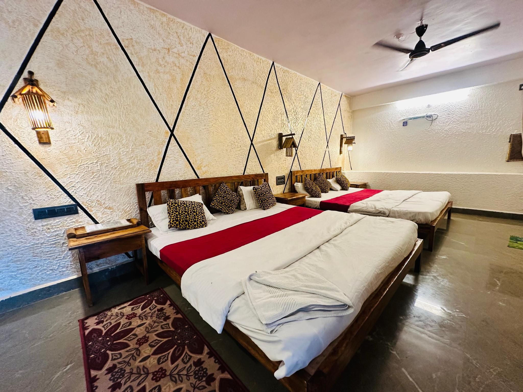 HOTEL MUKKI KANHA NATIONAL PARK  Family Room 3