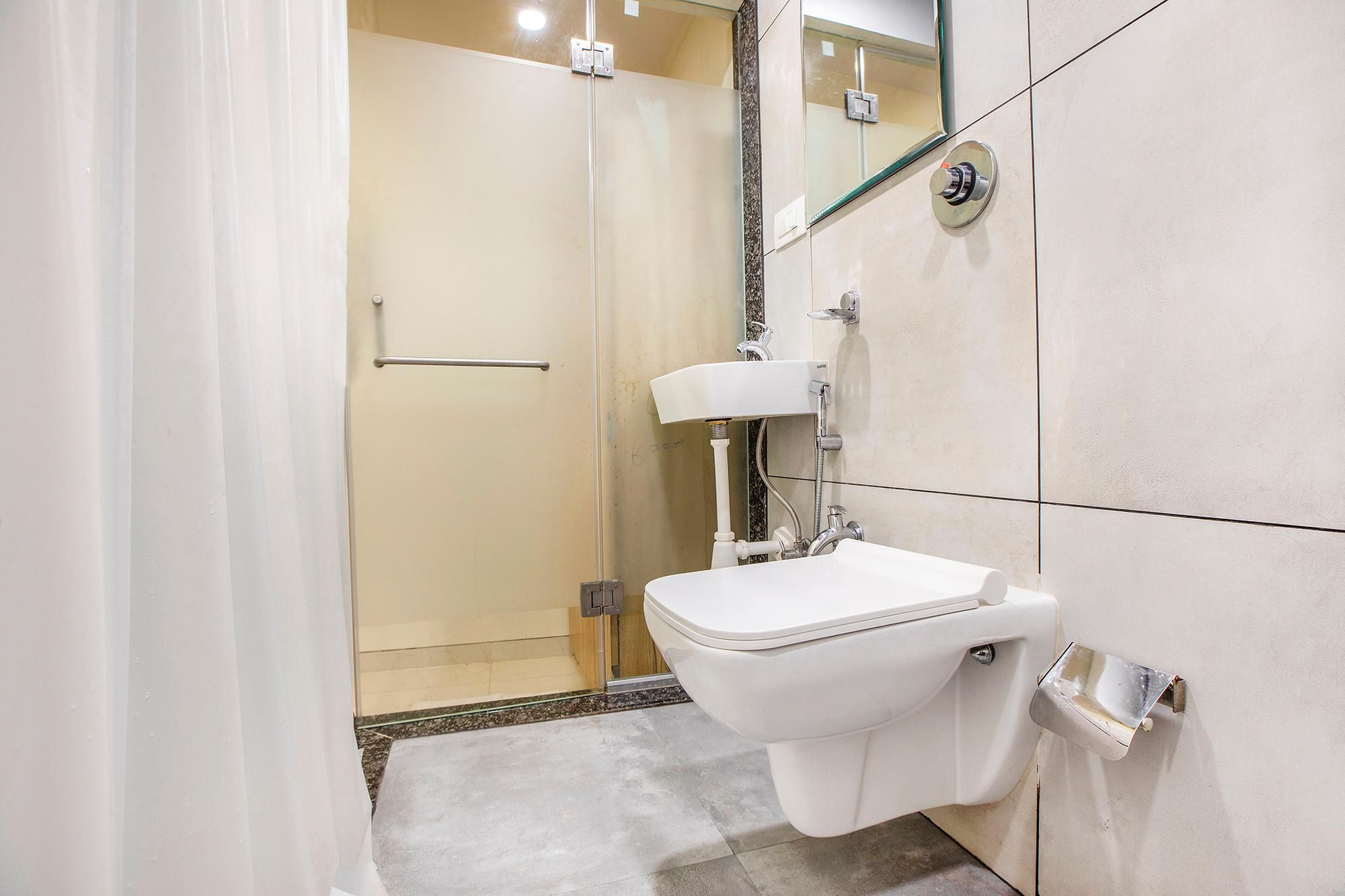 FabHotel Marol Metro Family Room 3