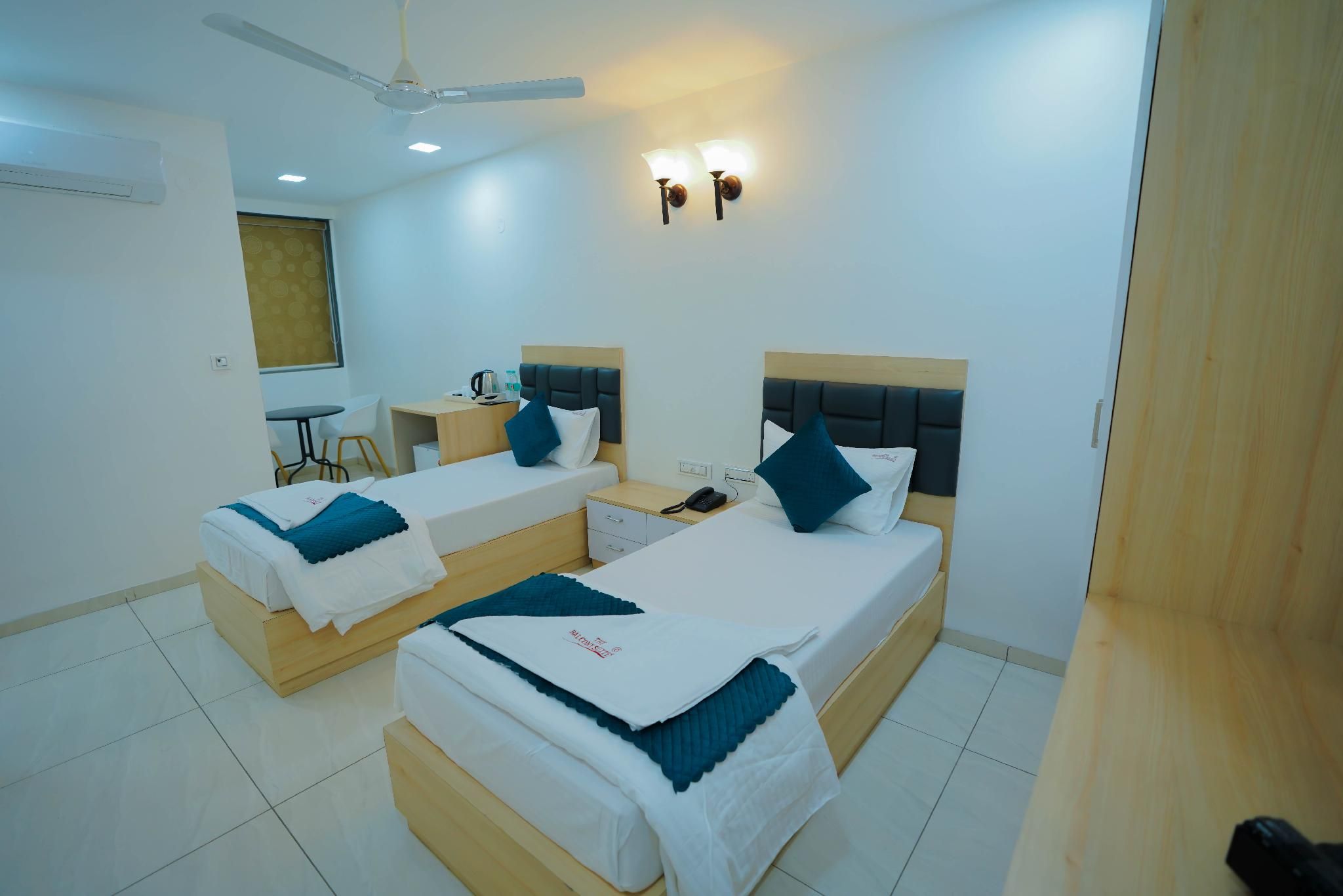 The Balcony Suites I Gachibowli Deluxe Twin 2