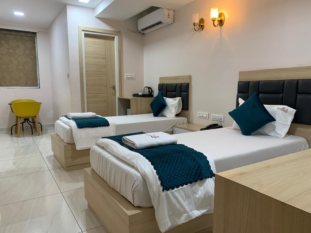 The Balcony Suites I Gachibowli Deluxe Twin