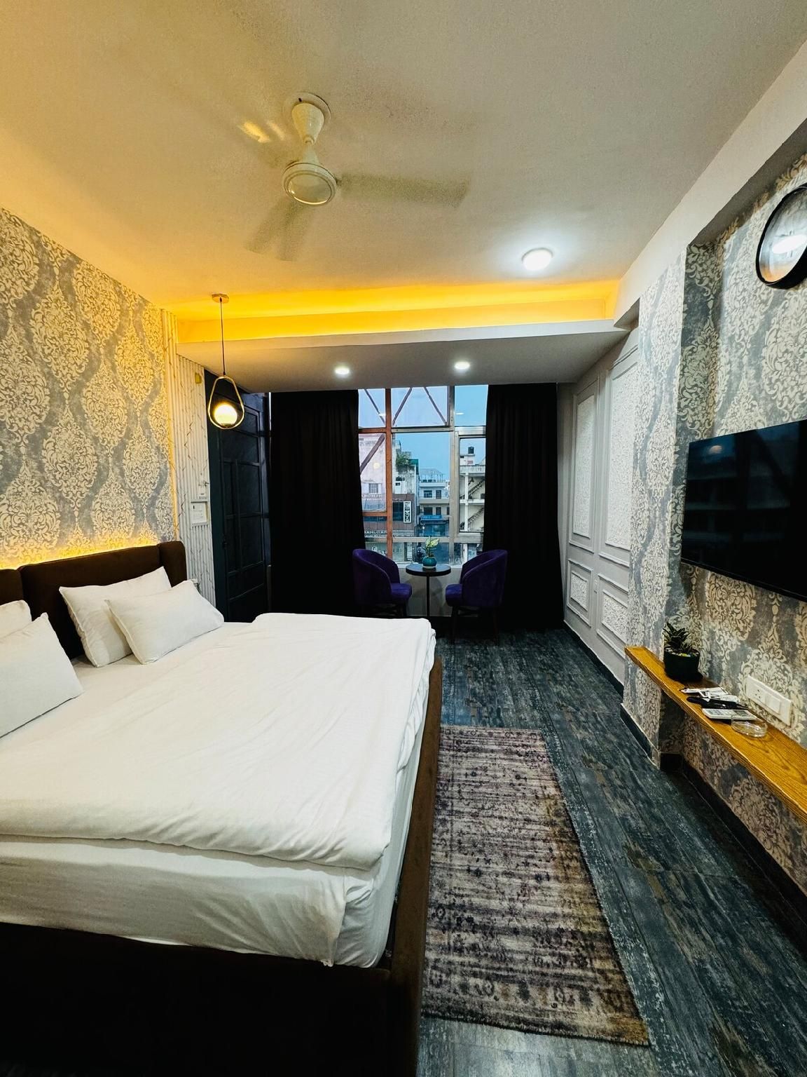 Kitkat by The Hub Inn