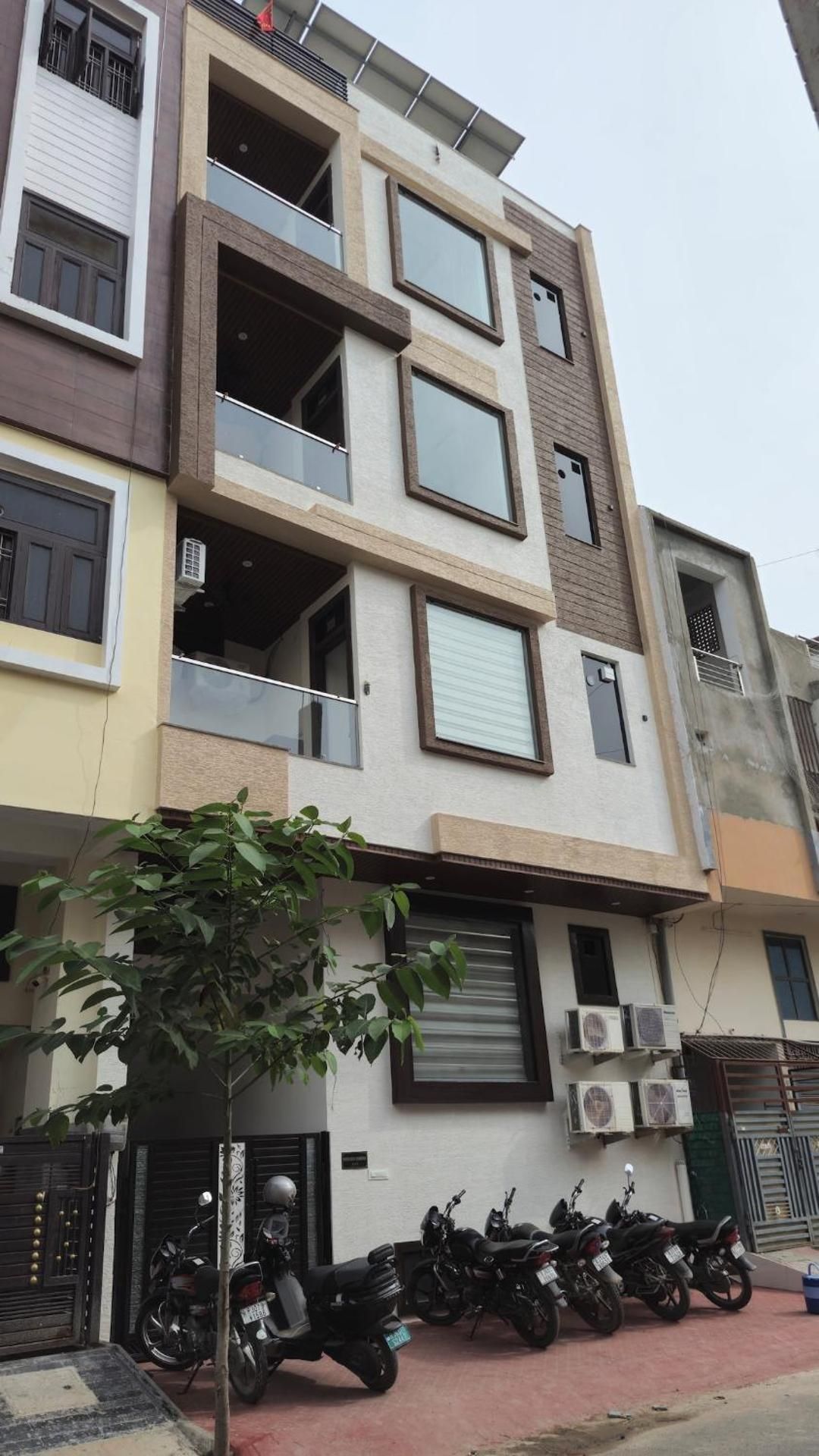 Furnished 2BHK - OTT, Snacks & Beverages, Inverter