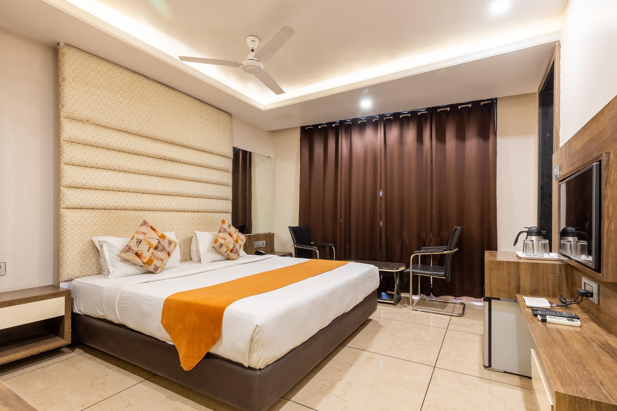 Hotel The Bentree , MP Nagar ,Bhopal Deluxe Room