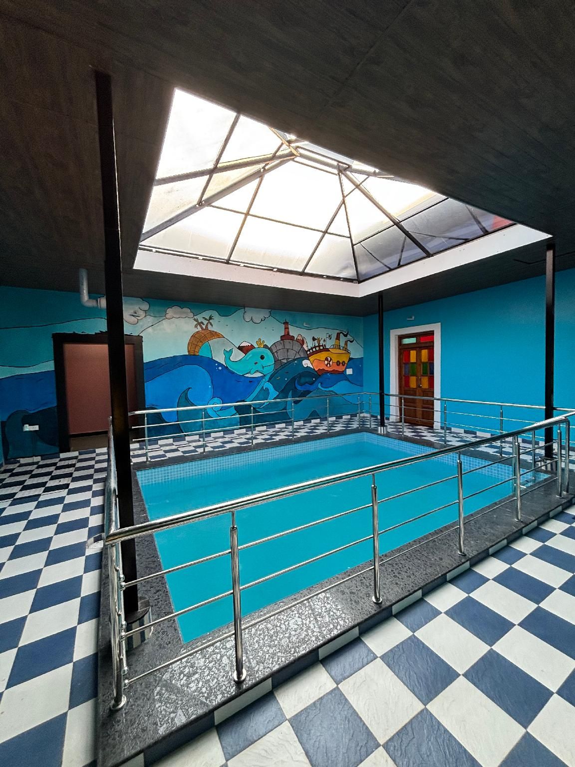 Swimming pool