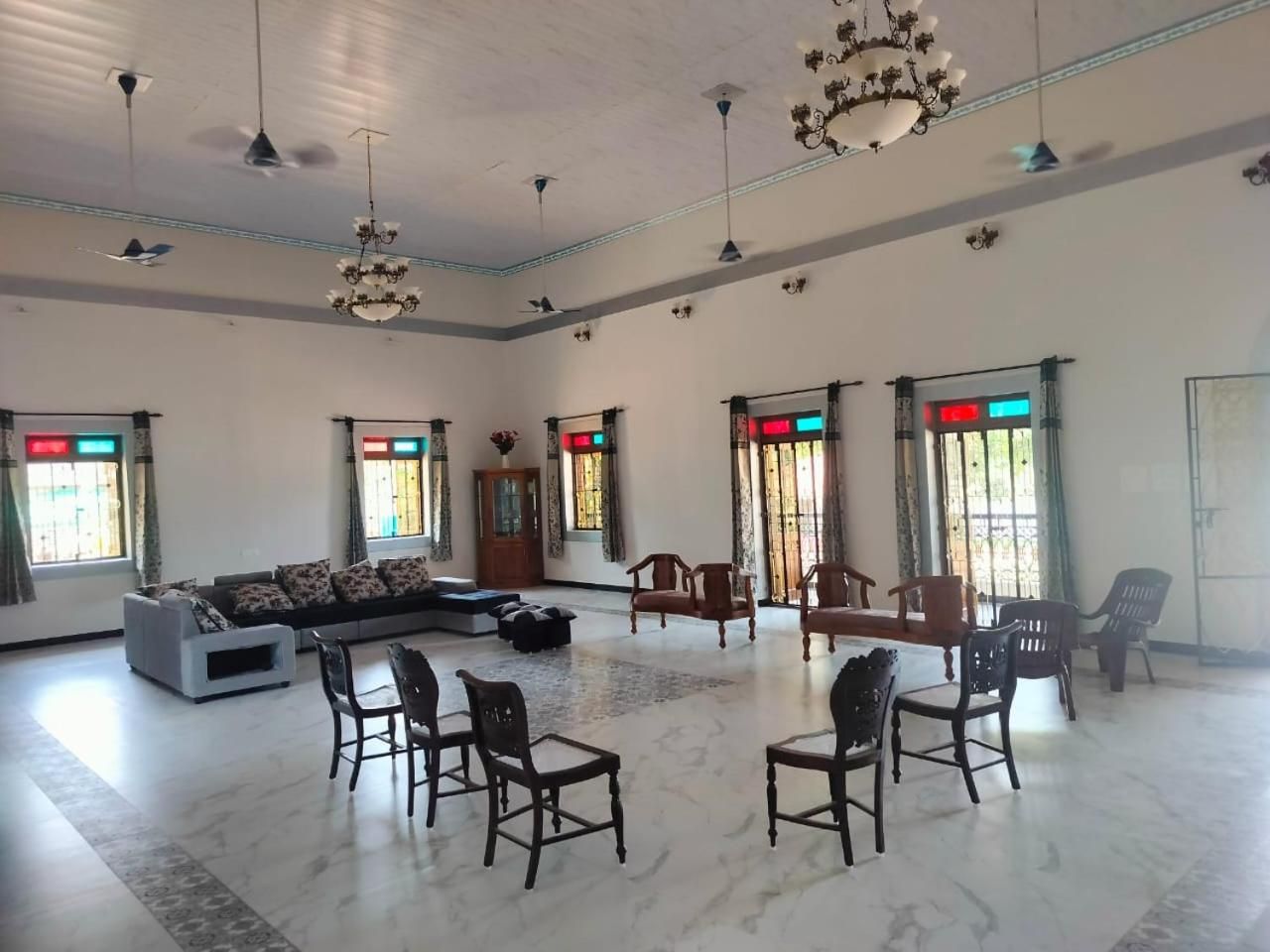 Shared lounge/TV area