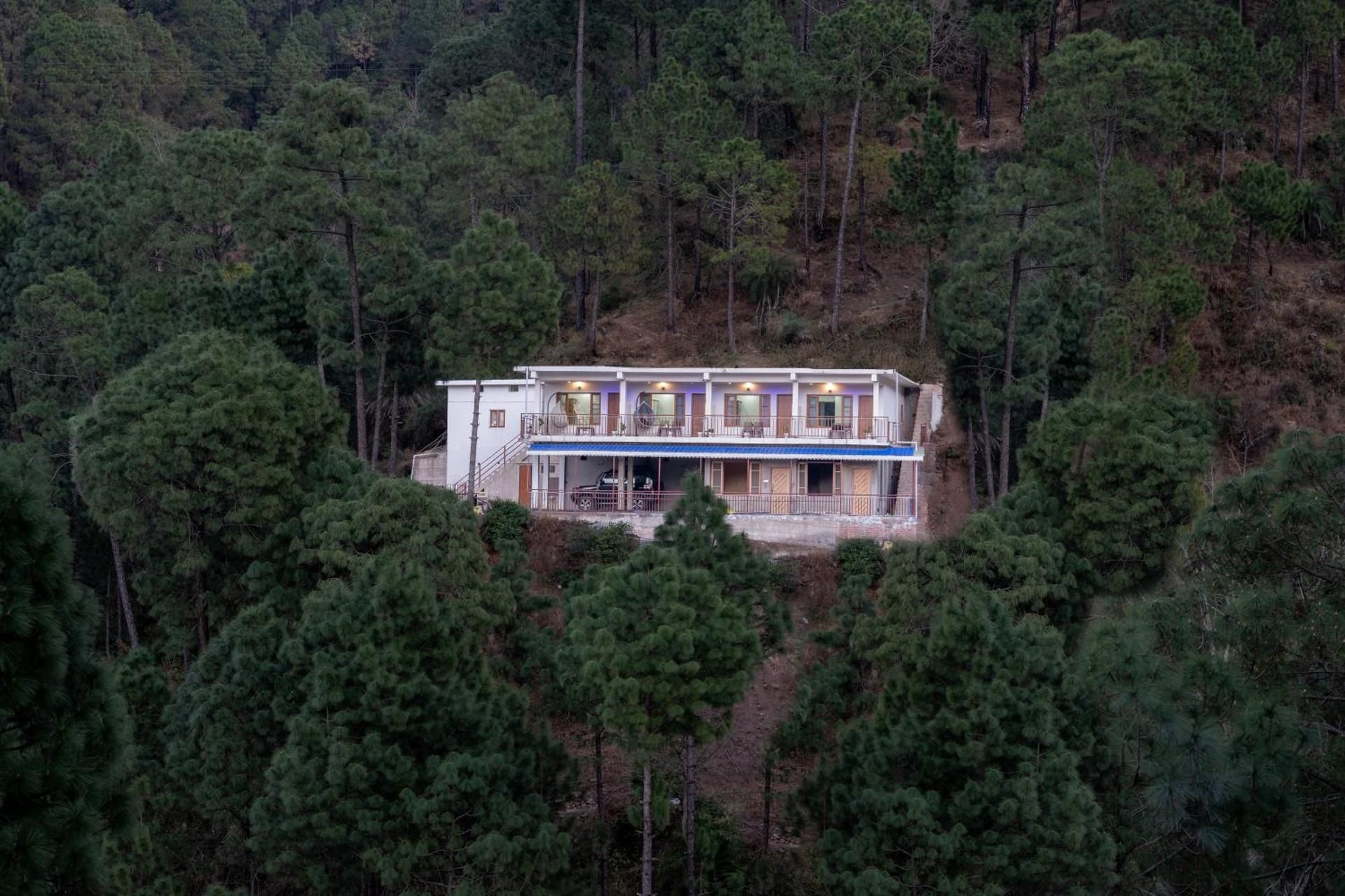 High Mountain Peak Hotel Kasauli - Only For Groups