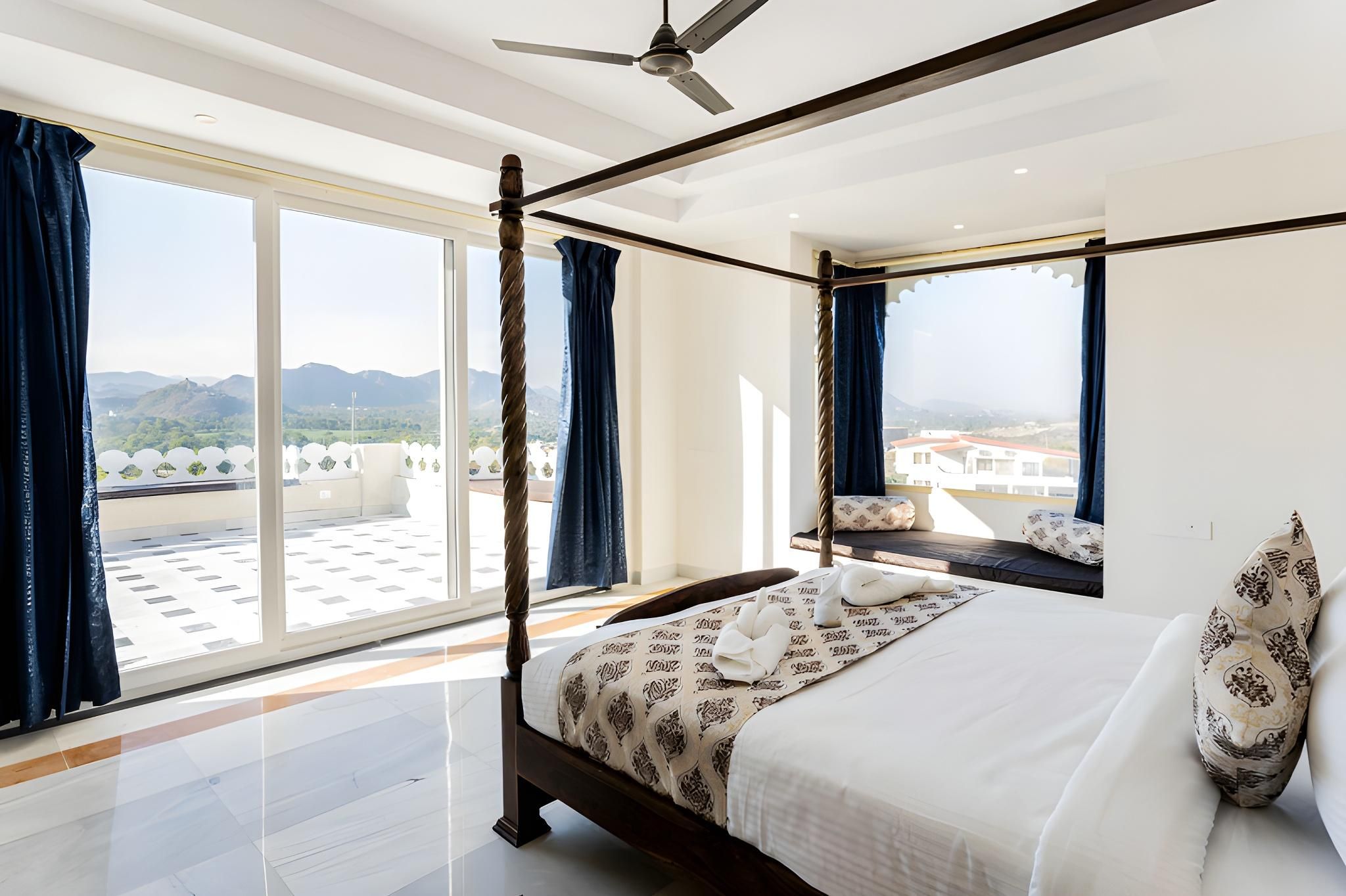 The Rosewalk Heritage Suite Room With Bathtub and Terrace 2