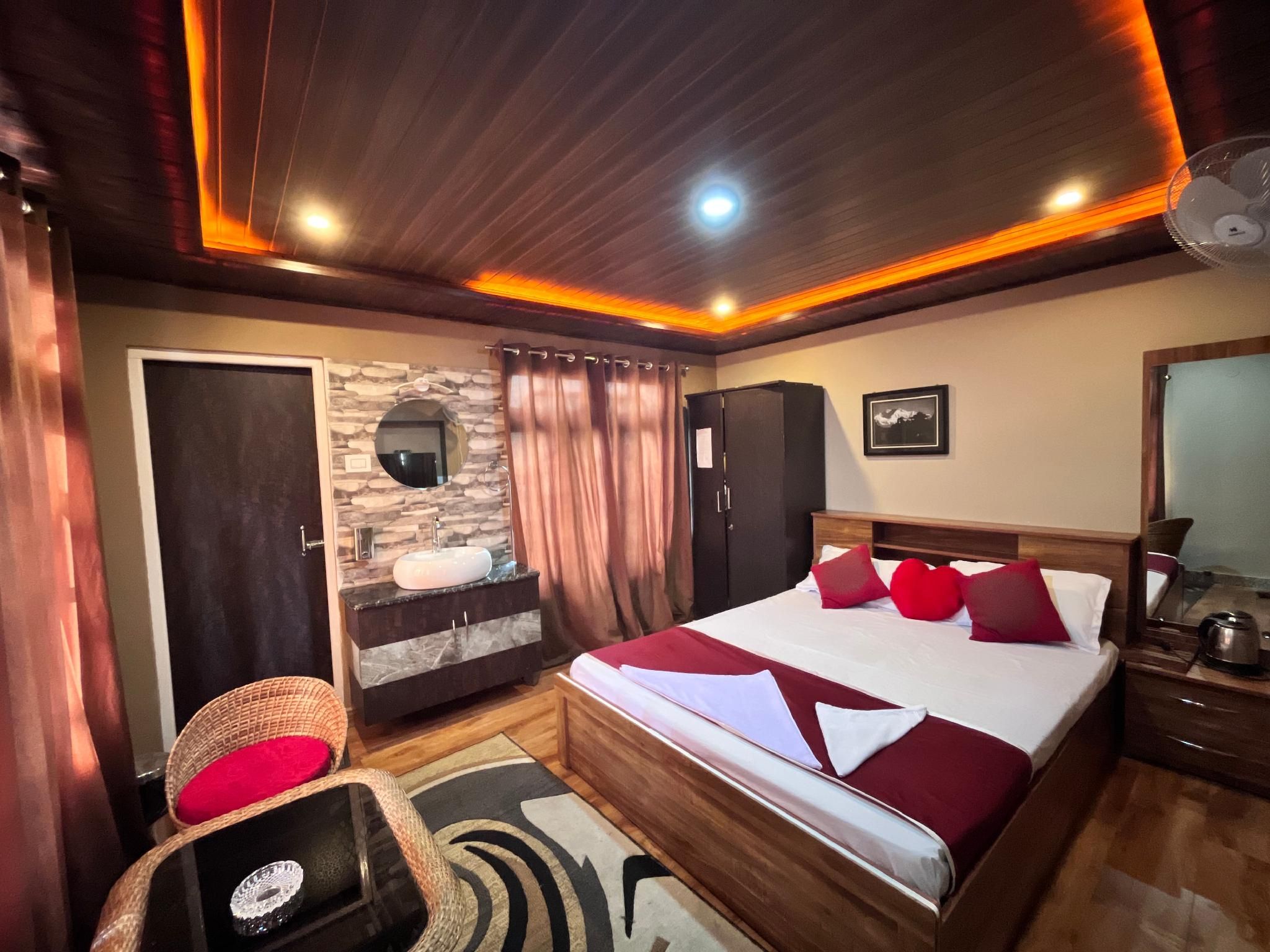 Super Deluxe Mountain View Room