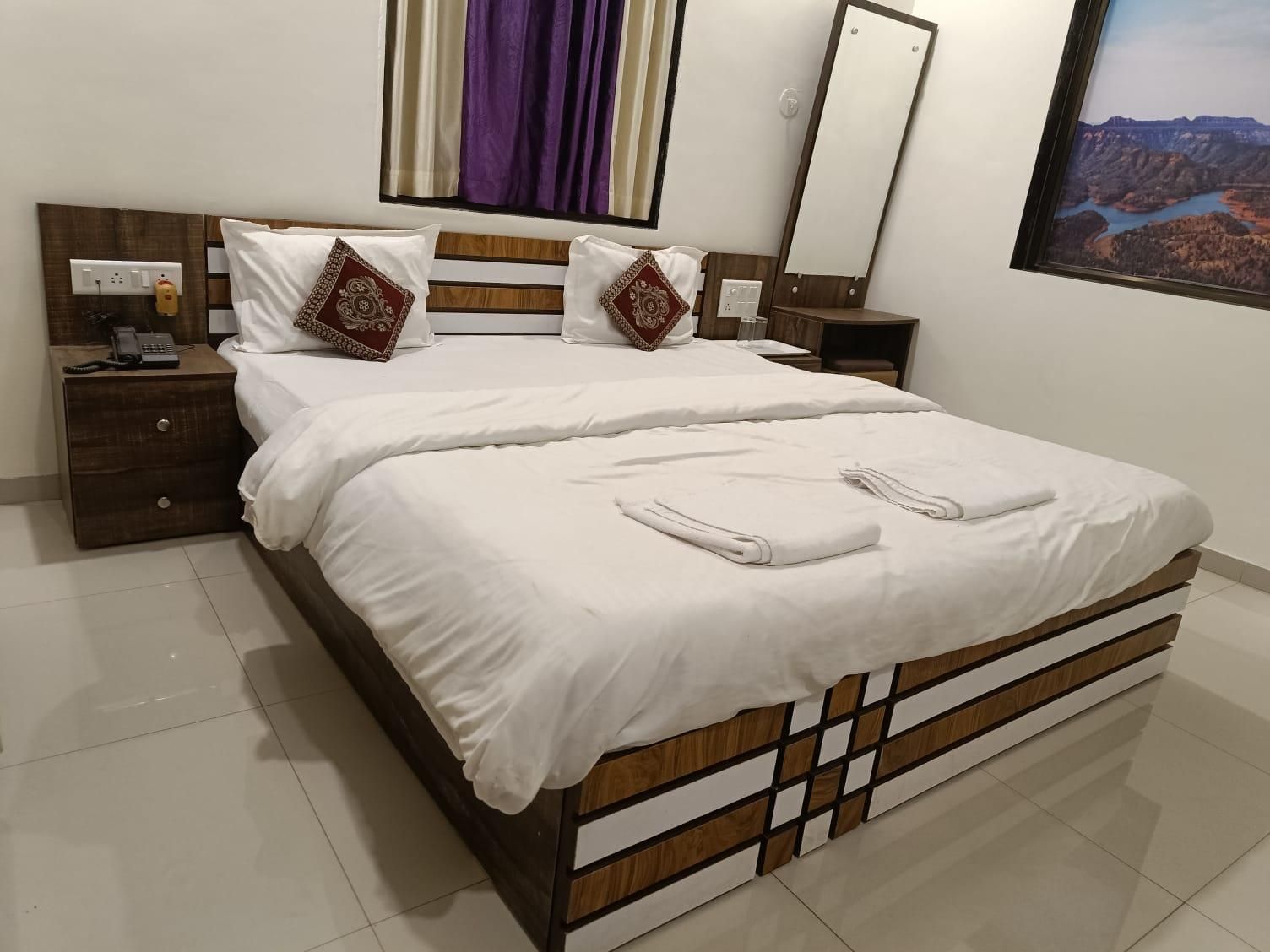 Melody 24 East Resort Deluxe Hill View Room 3