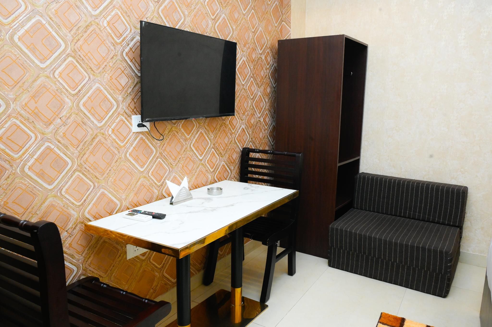 HOTEL INFRAVIEW Deluxe Room 2